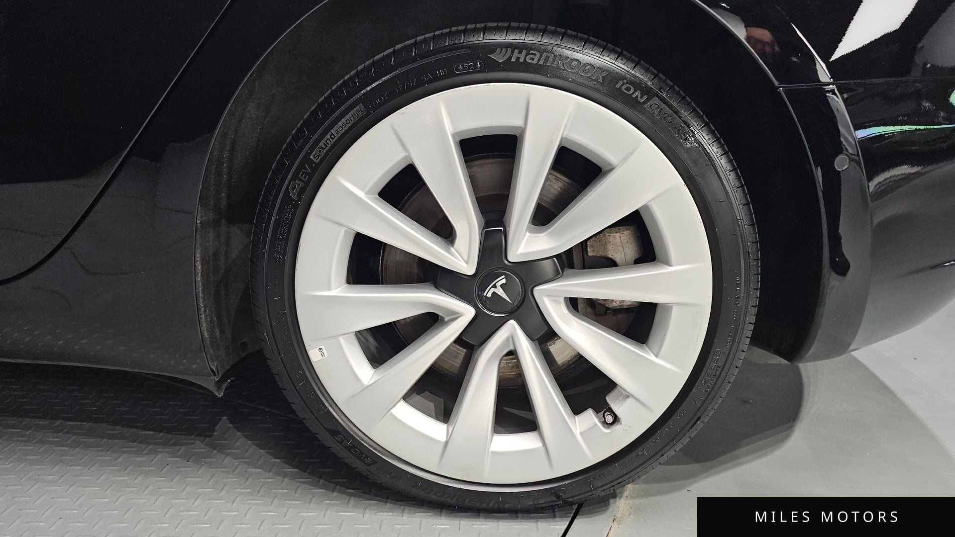 Tesla Model 3 2021 — миниатюра 7