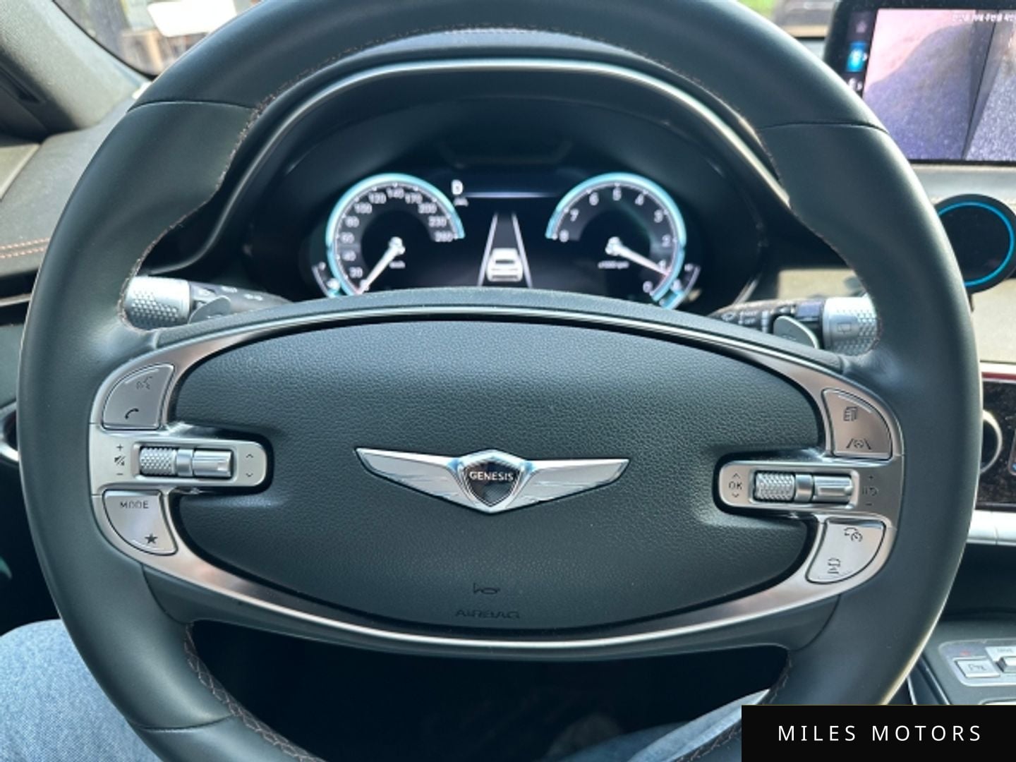 Genesis GV70 2021 — миниатюра 11
