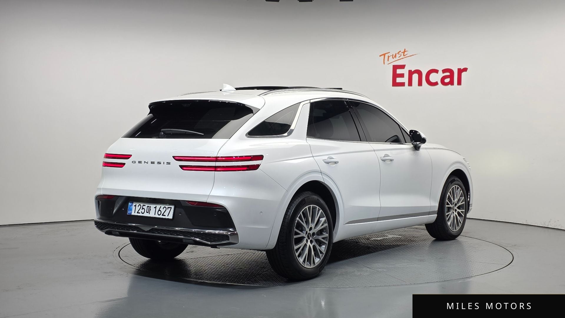 Genesis GV70 2026 — миниатюра 2