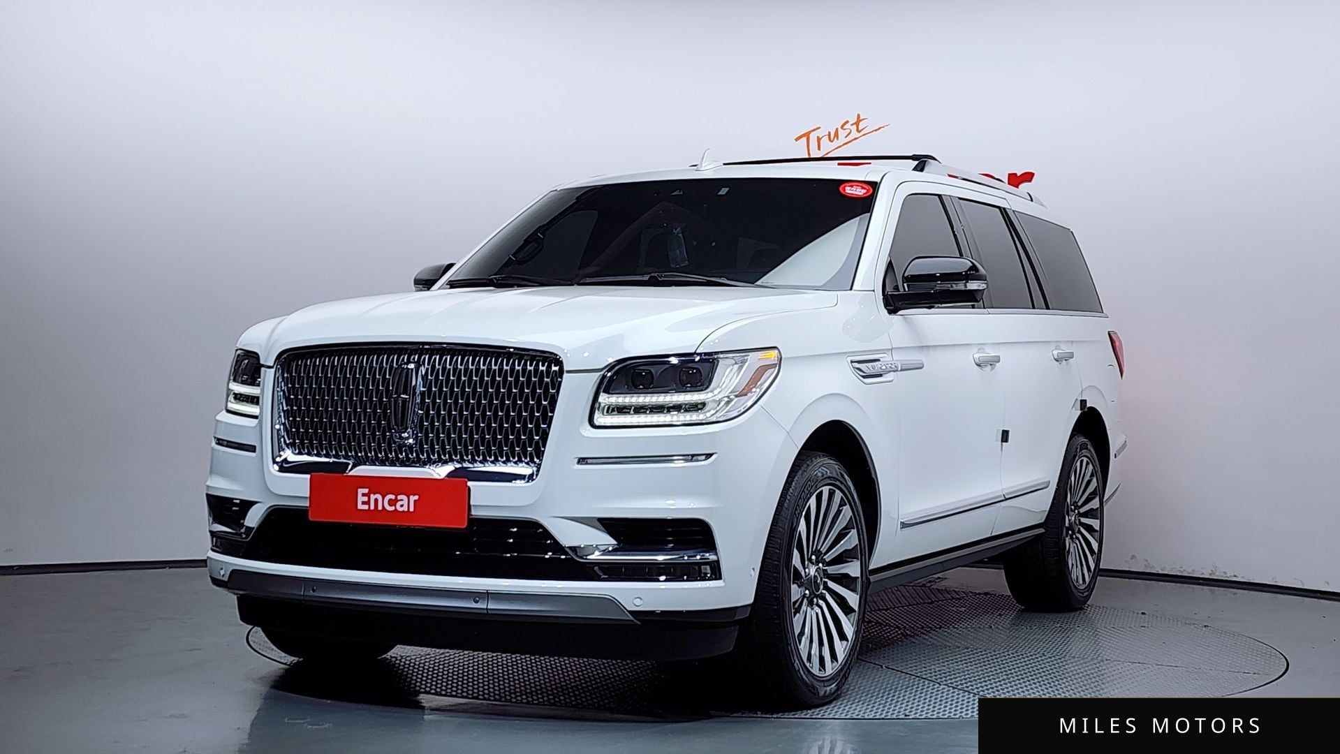 Lincoln Navigator 2021 — фото 1 из 12