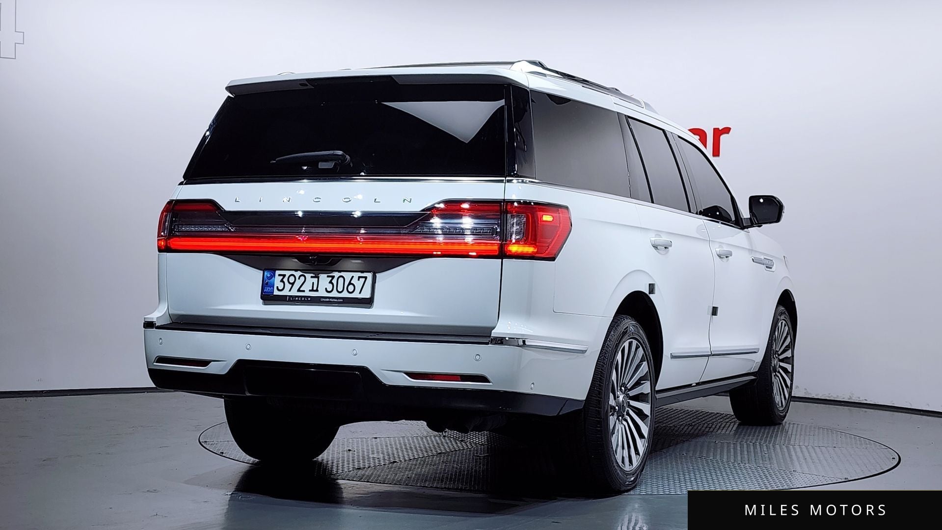 Lincoln Navigator 2021 — миниатюра 2
