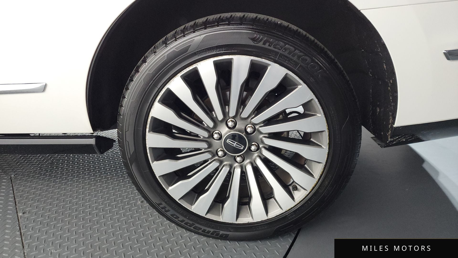 Lincoln Navigator 2021 — миниатюра 7
