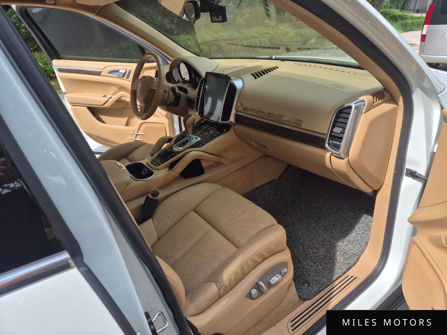 Porsche Cayenne 2012 — миниатюра 9