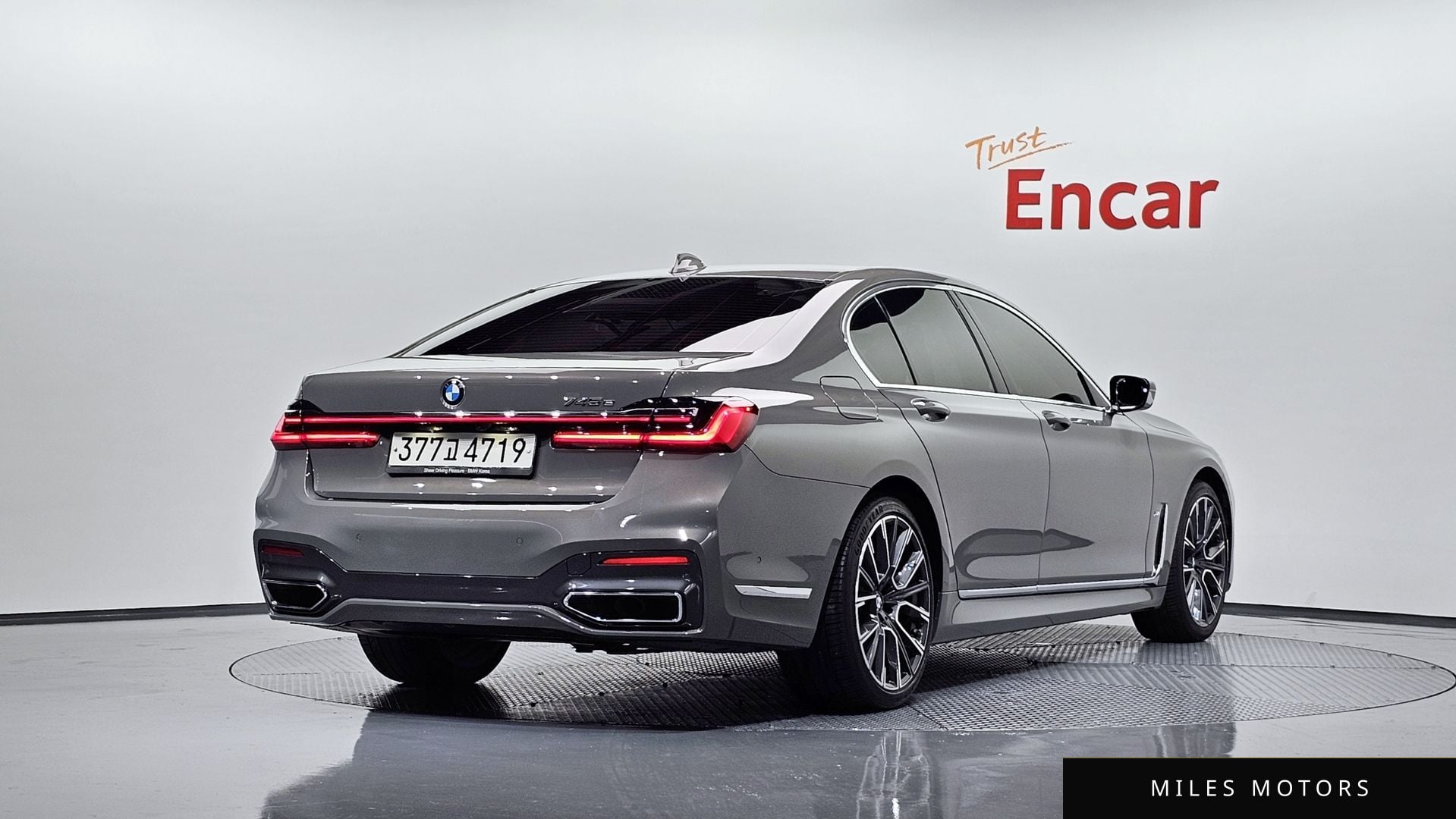 BMW 7 Series (G11) 2021 — фото 1 из 12
