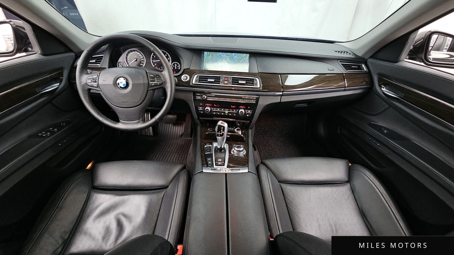BMW 7 Series (F01) 2012 — миниатюра 6