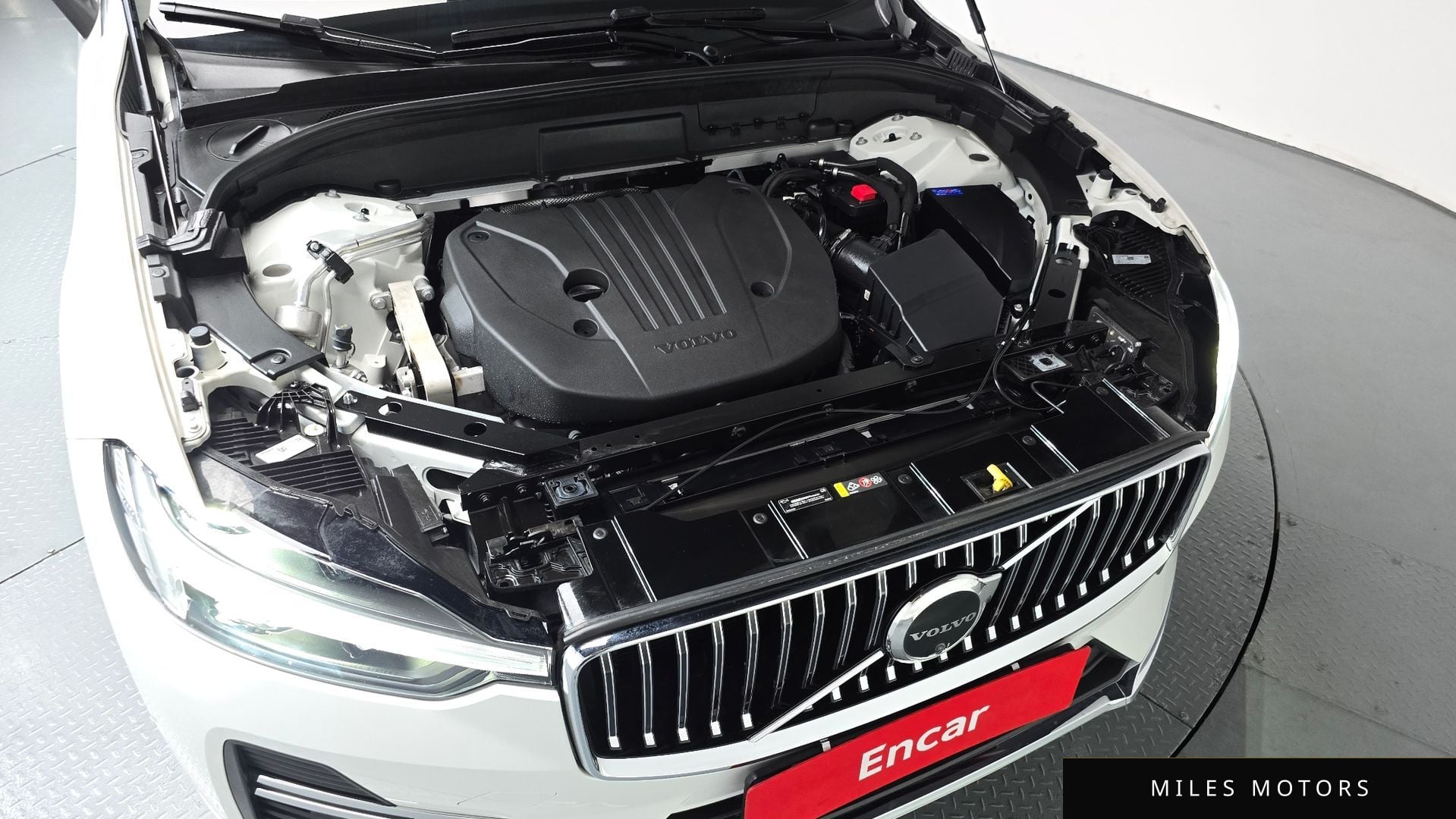 Volvo XC60 2023 — миниатюра 5