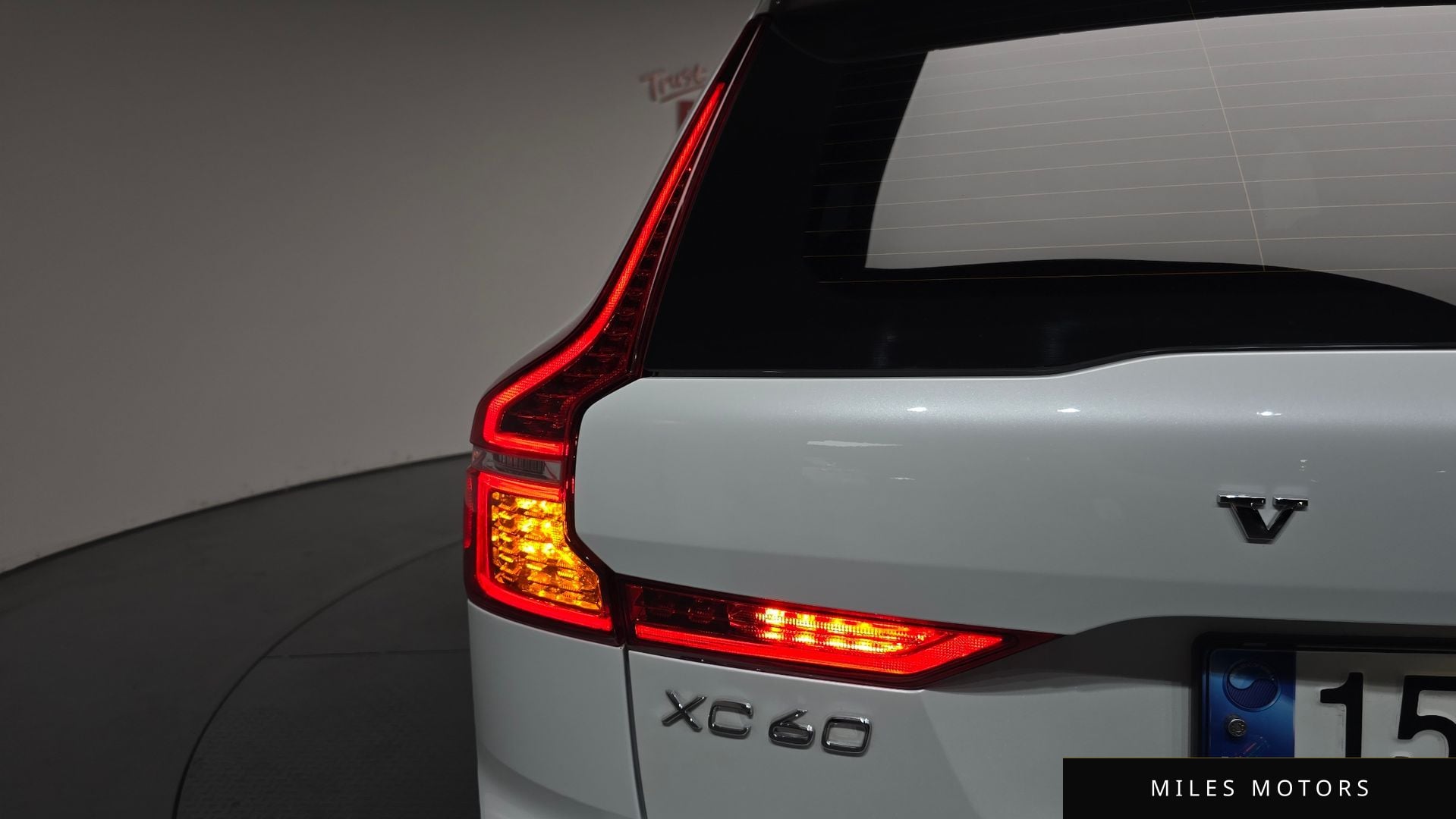 Volvo XC60 2023 — миниатюра 8