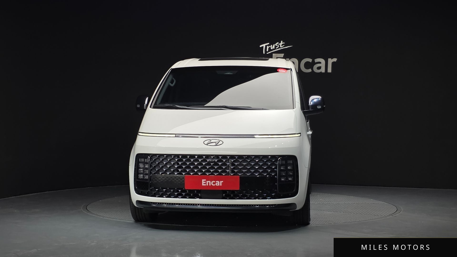 Hyundai Staria 2022 — миниатюра 3