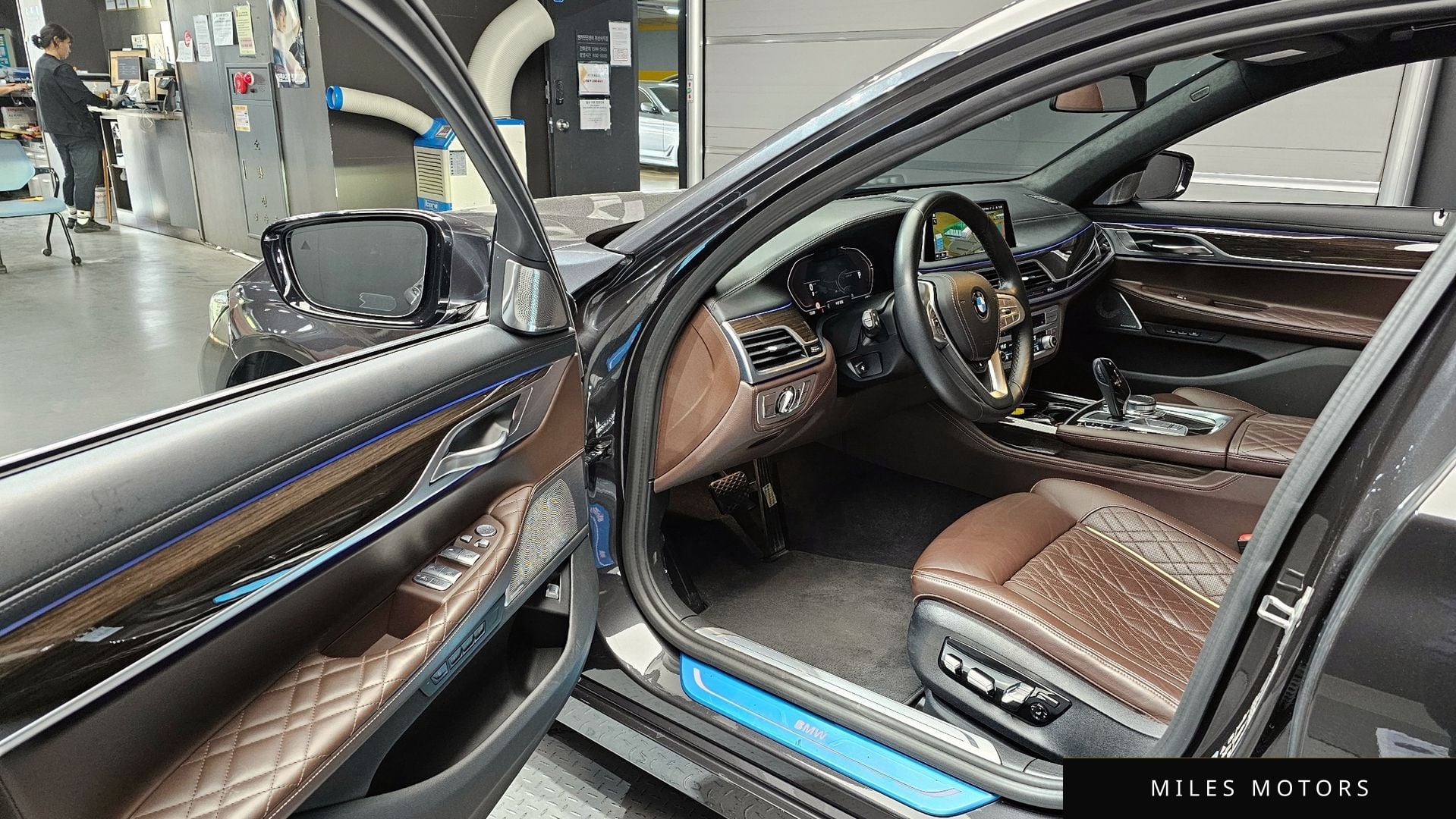 BMW 7 Series (G11) 2022 — миниатюра 10