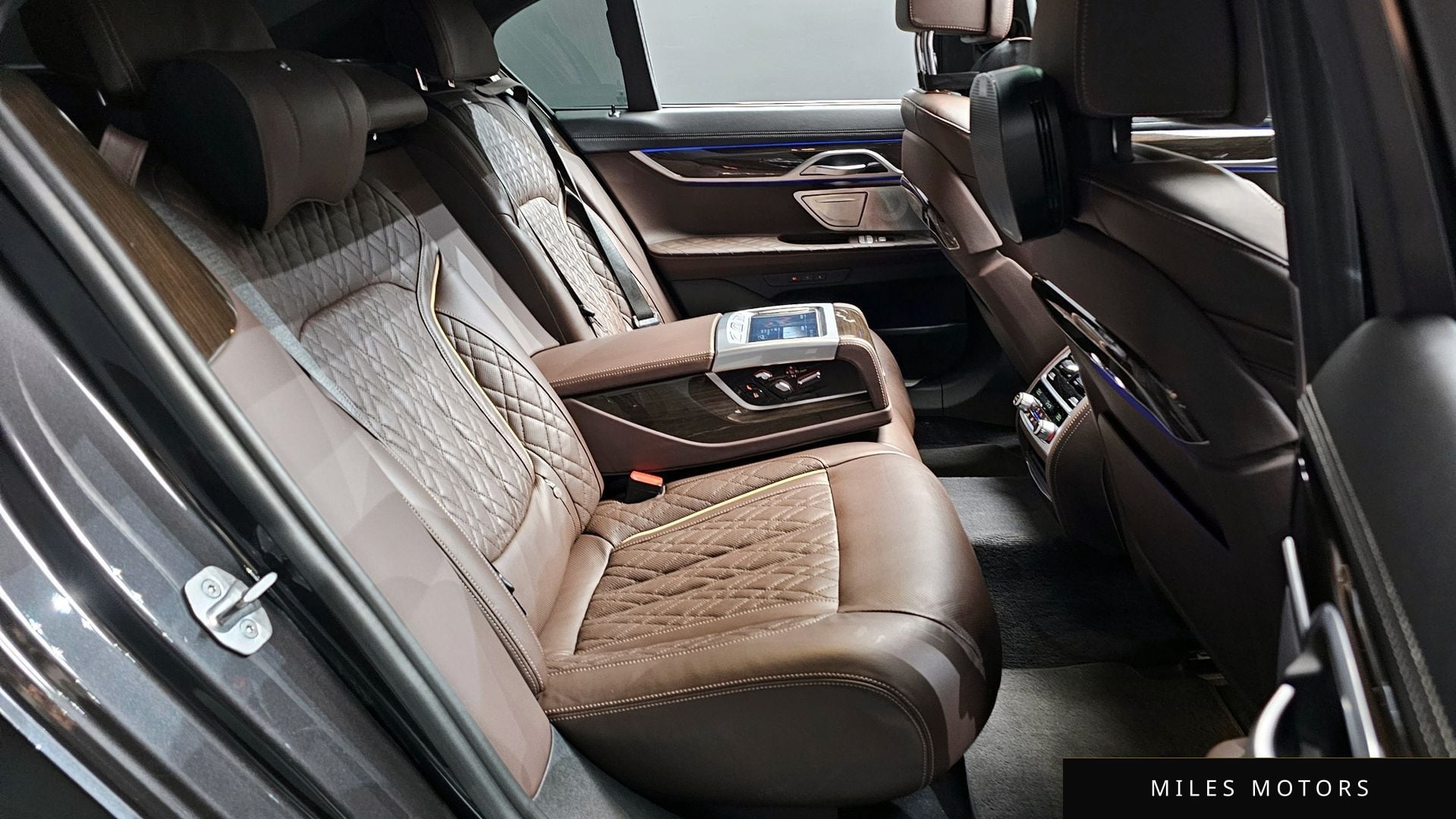 BMW 7 Series (G11) 2022 — миниатюра 12