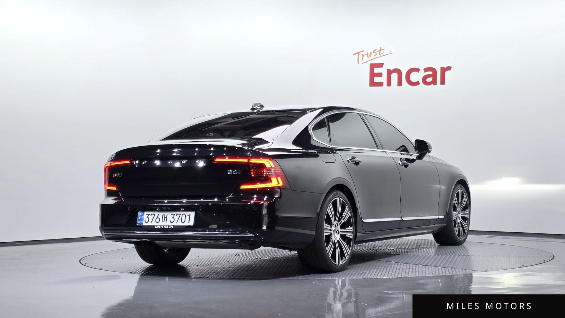 Volvo S90 2023 — миниатюра 2