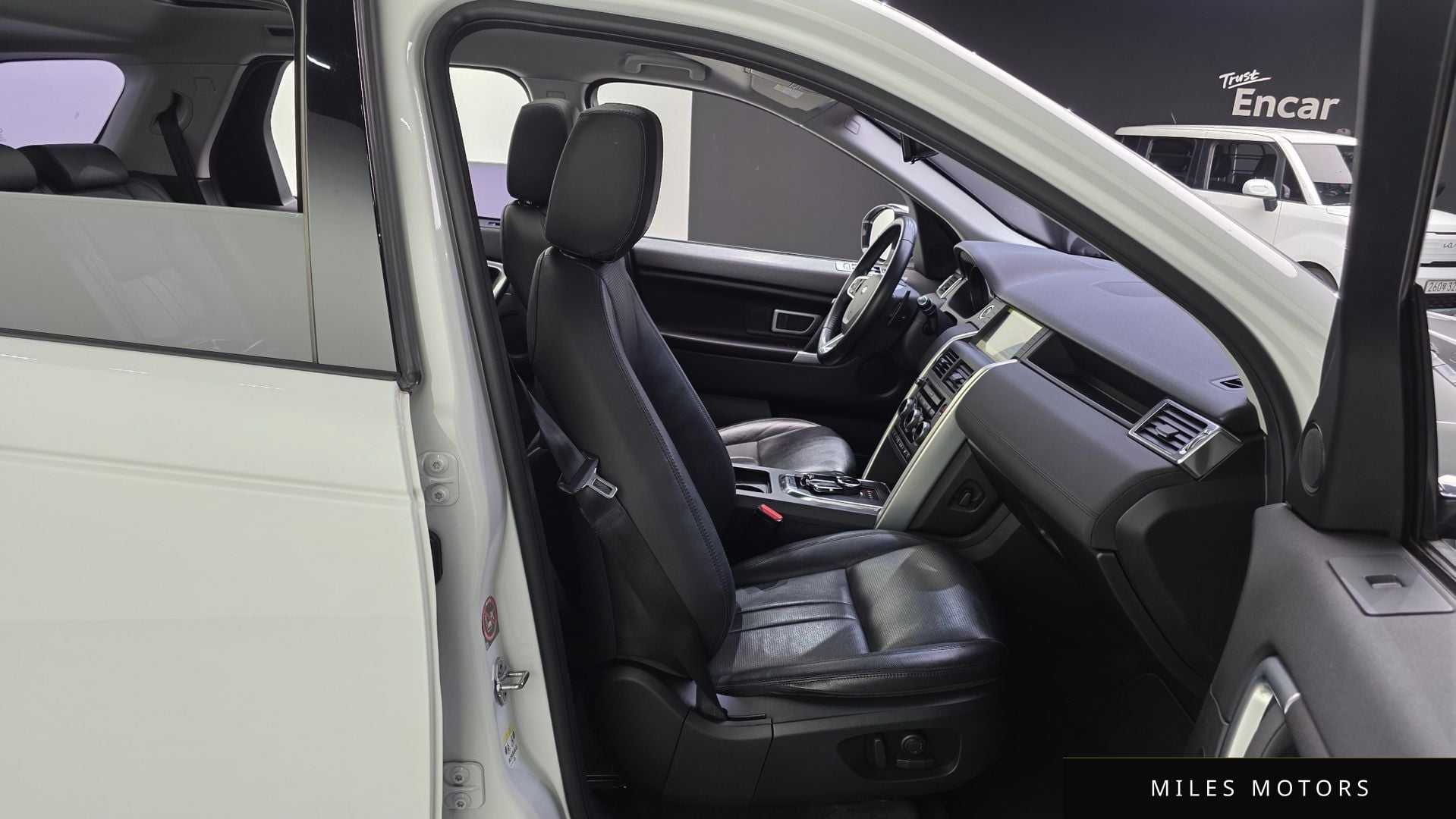Land Rover Discovery Sport 2019 — миниатюра 12