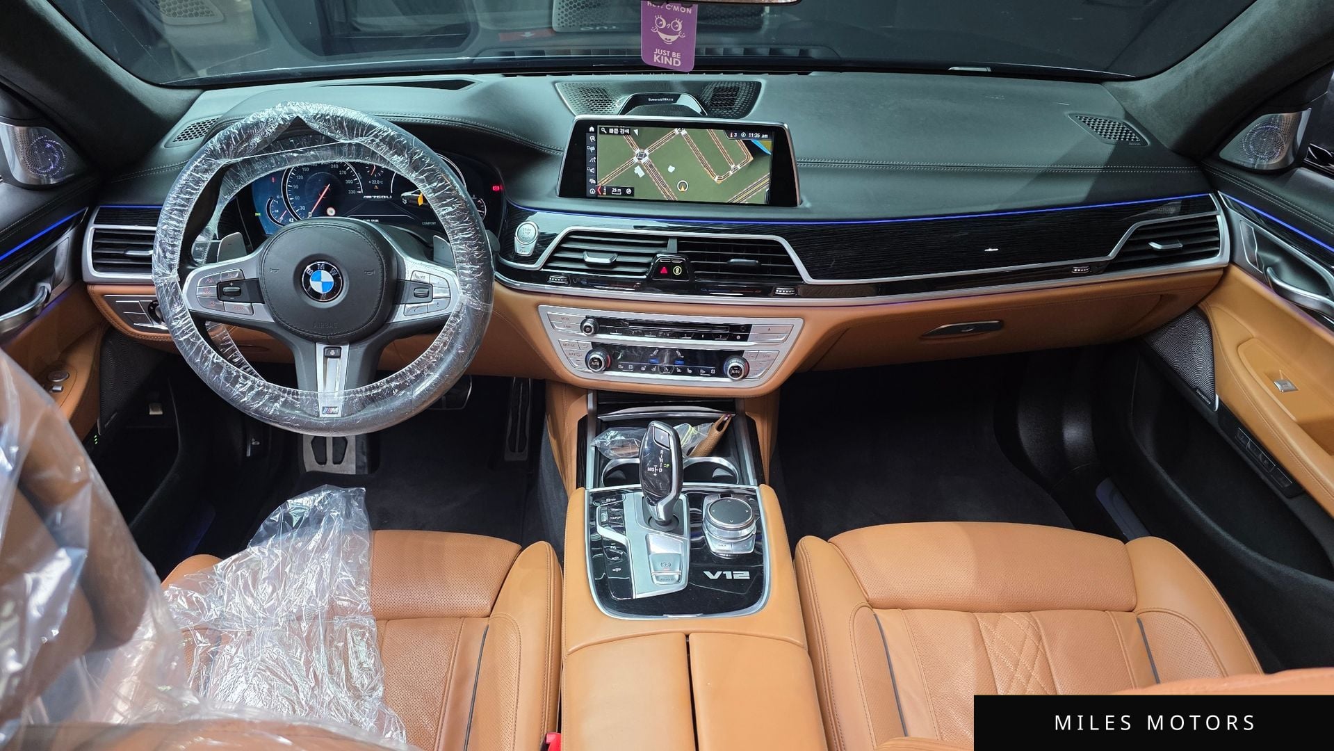 BMW 7 Series (G11) 2017 — миниатюра 10