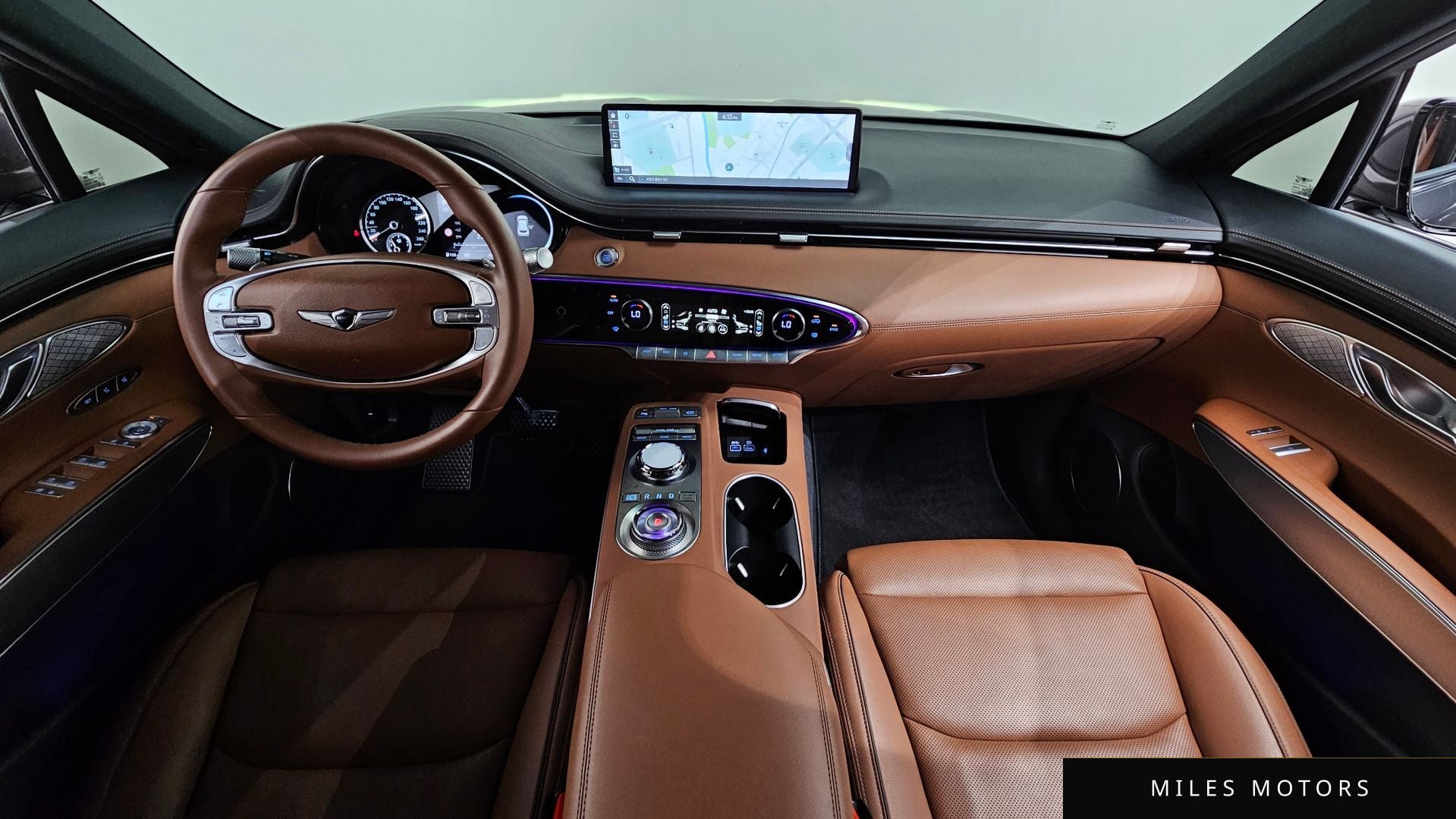 Genesis GV70 2023 — миниатюра 10