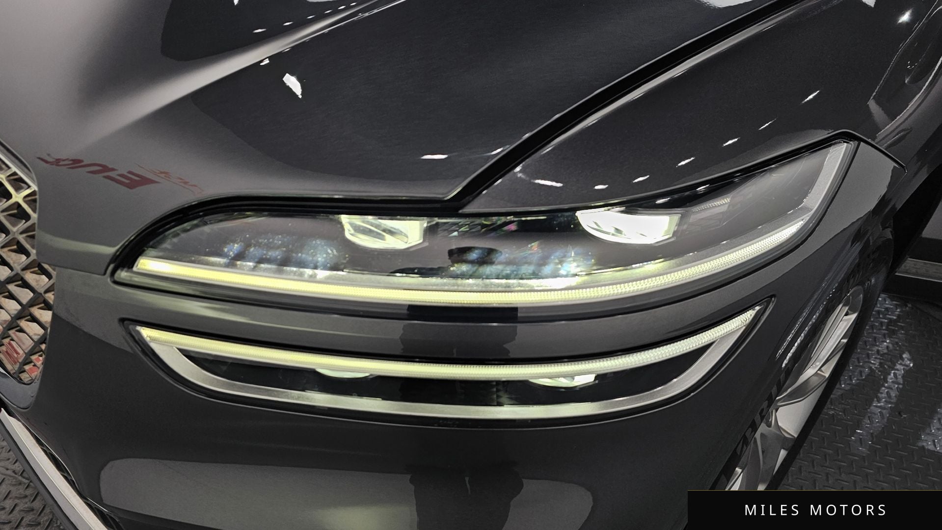Genesis GV70 2023 — миниатюра 8