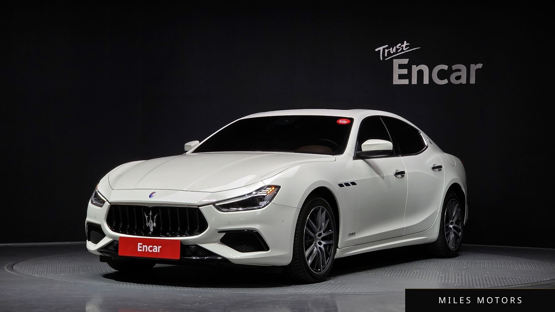 Maserati Ghibli 2021 — фото 1 из 12