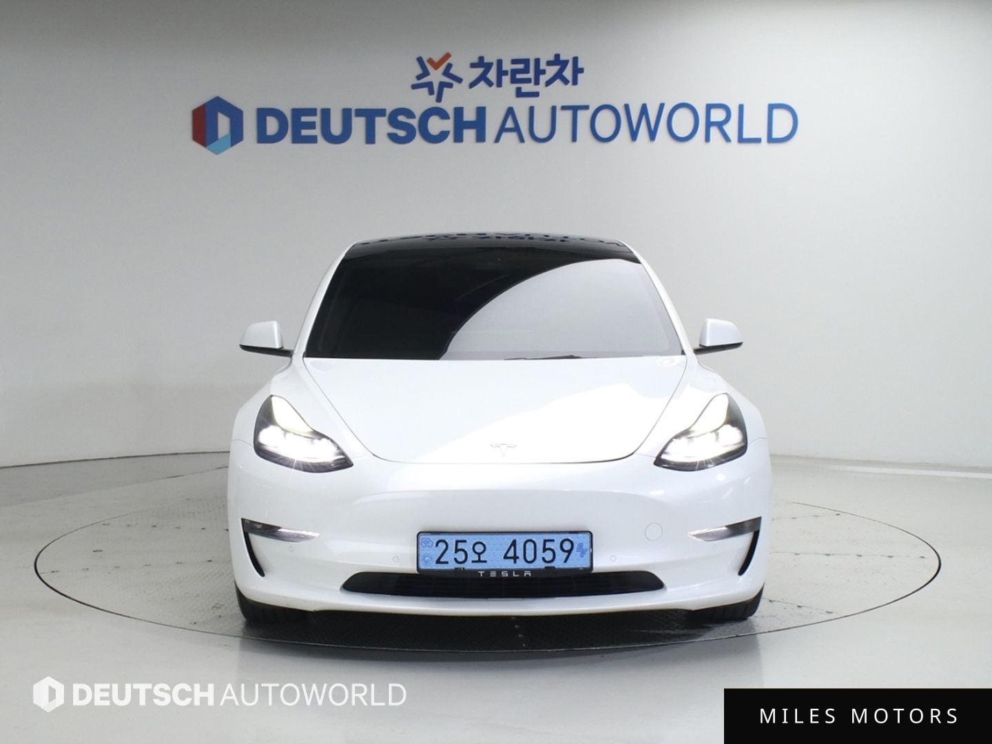 Tesla Model 3 2022 — миниатюра 3