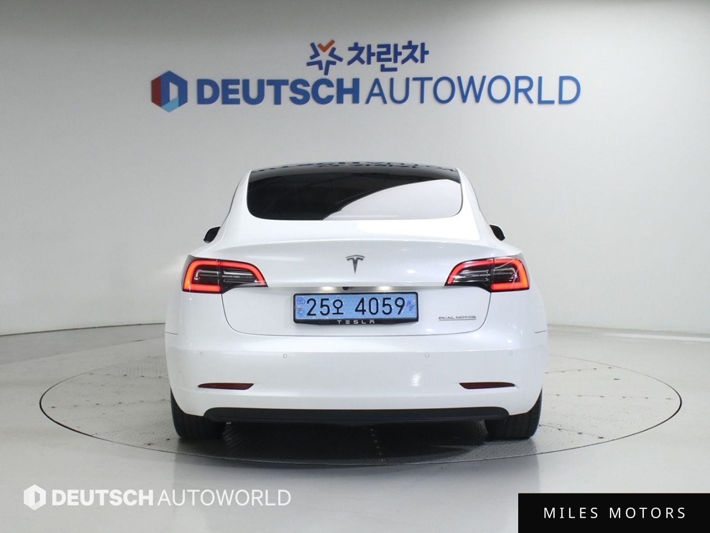 Tesla Model 3 2022 — миниатюра 4