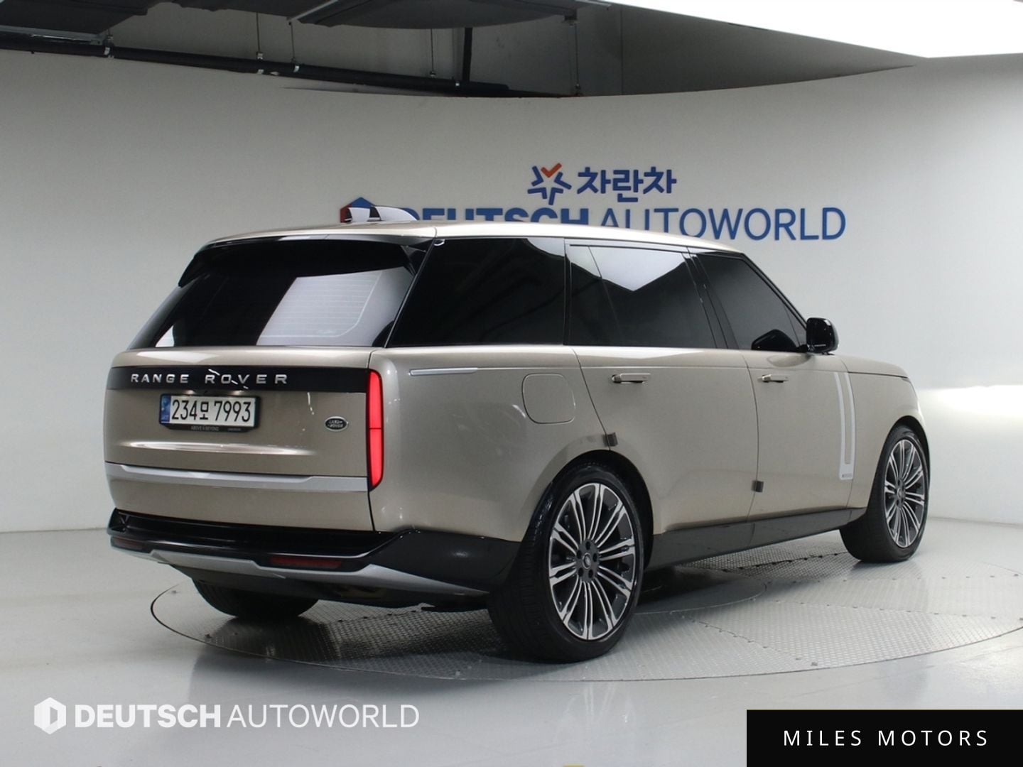 Land Rover Range Rover 2023 — миниатюра 2