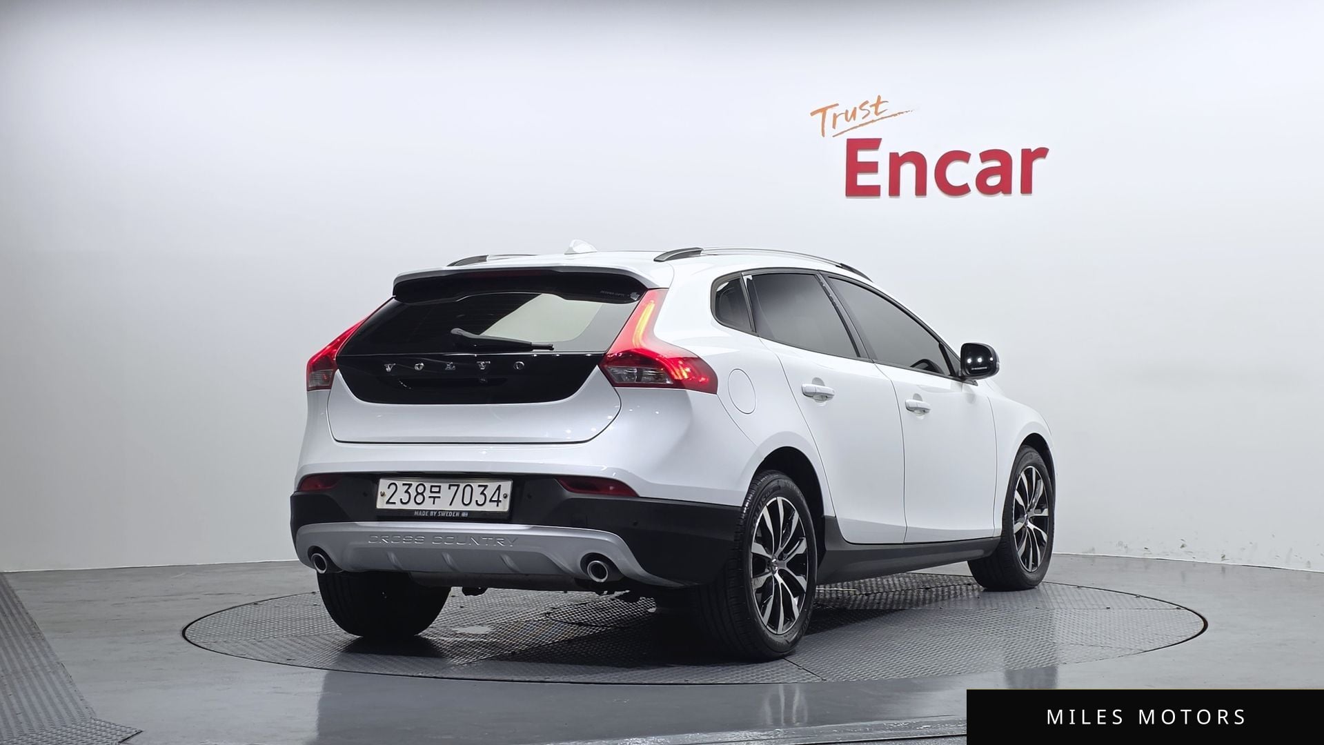Volvo V40 2019 — миниатюра 2