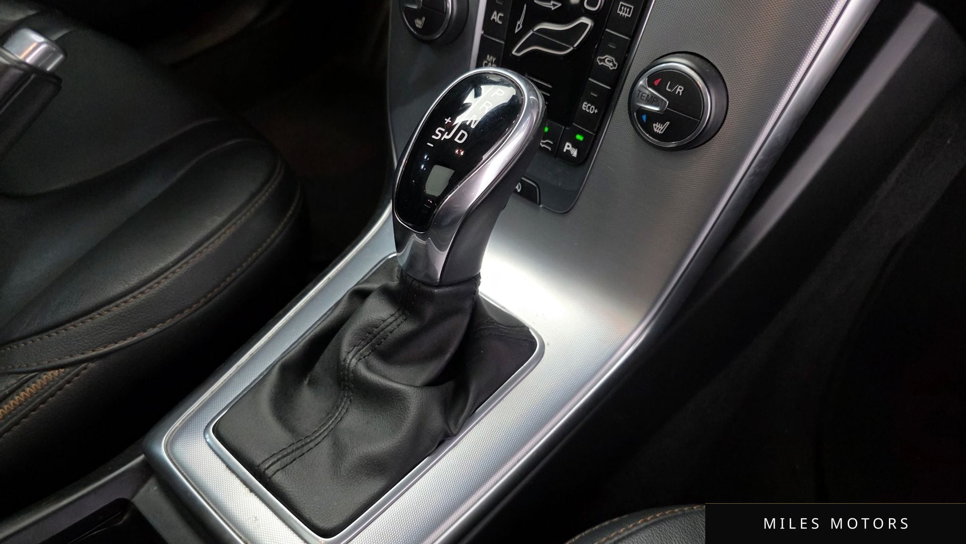 Volvo V40 2019 — миниатюра 9