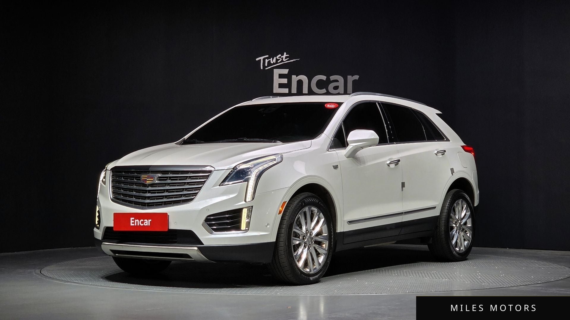 Cadillac XT5 2017 — фото 1 из 12