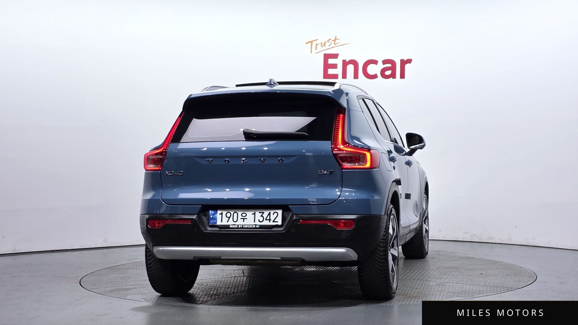 Volvo XC40 2023 — миниатюра 4