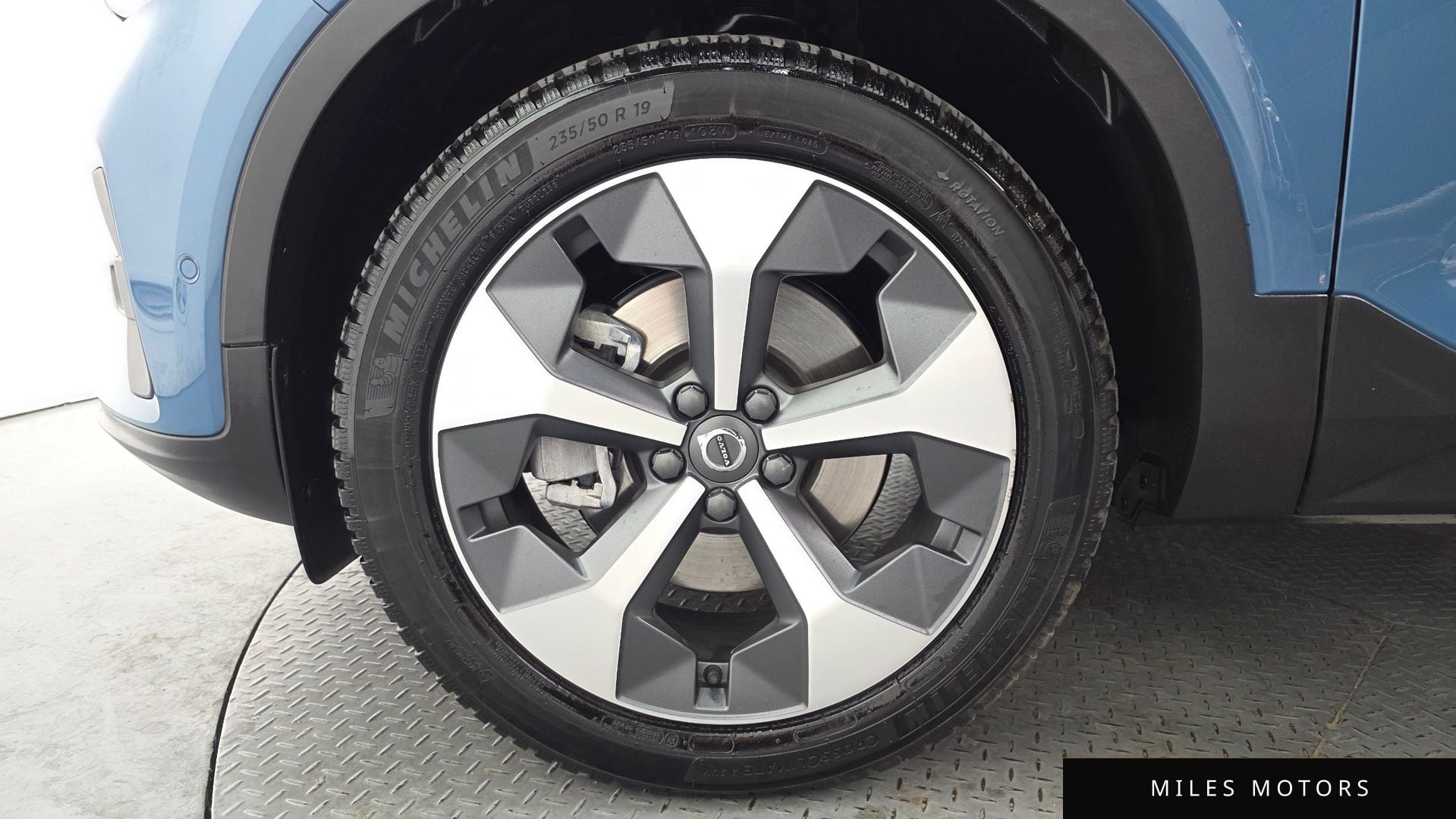 Volvo XC40 2023 — миниатюра 5