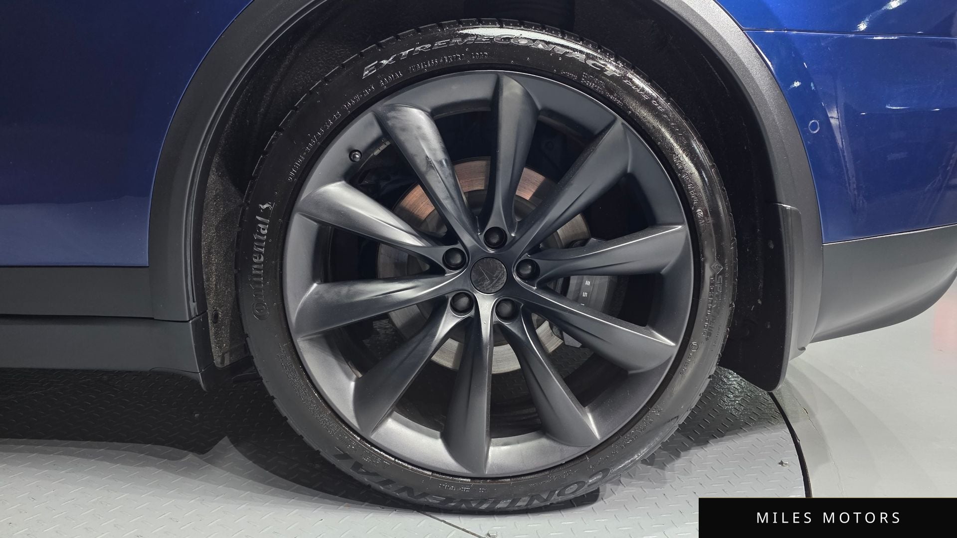 Tesla Model X 2020 — миниатюра 5