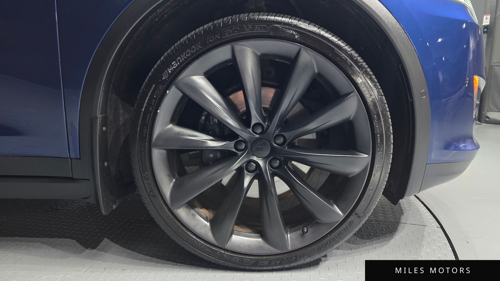 Tesla Model X 2020 — миниатюра 7