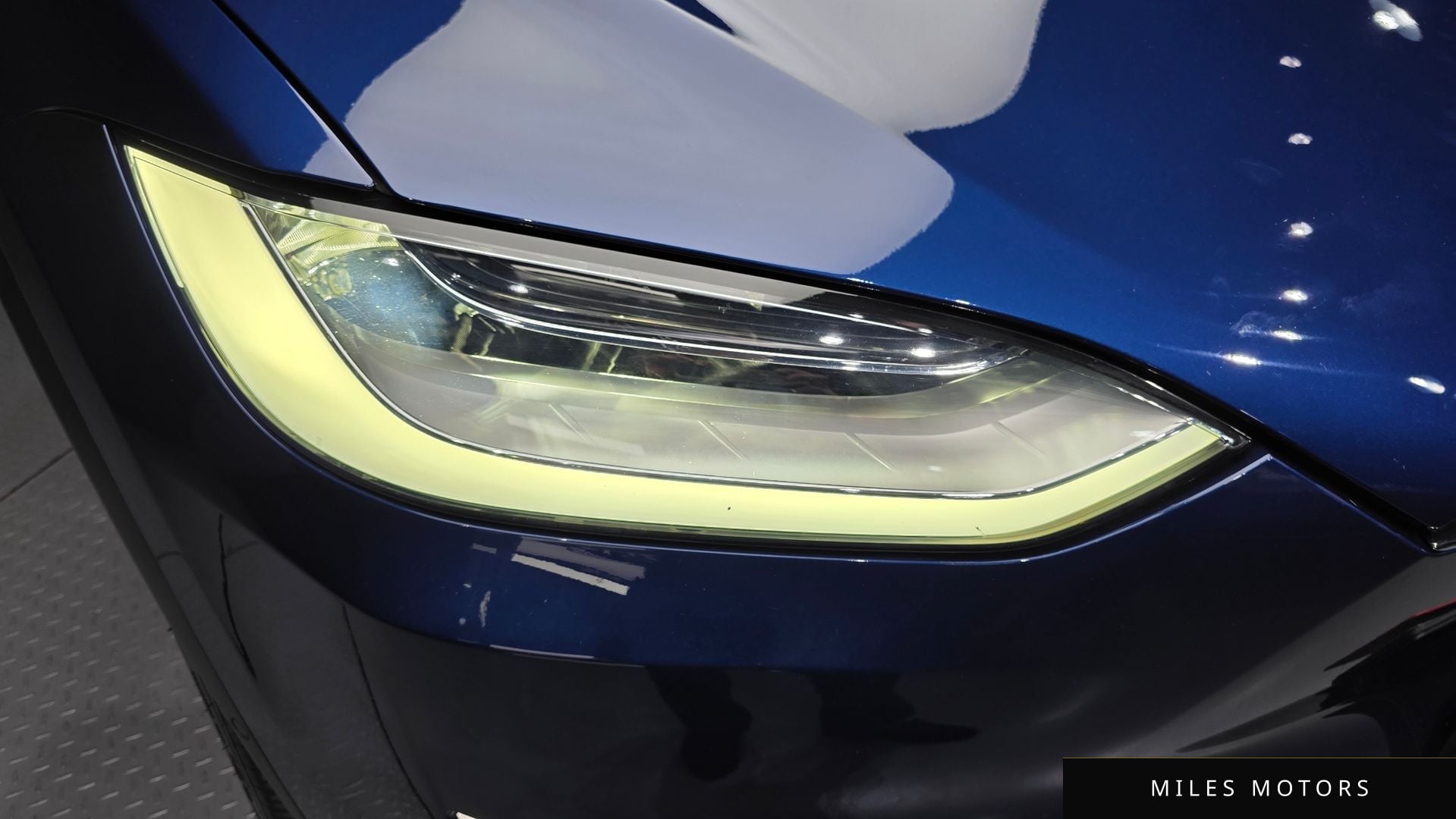 Tesla Model X 2020 — миниатюра 8