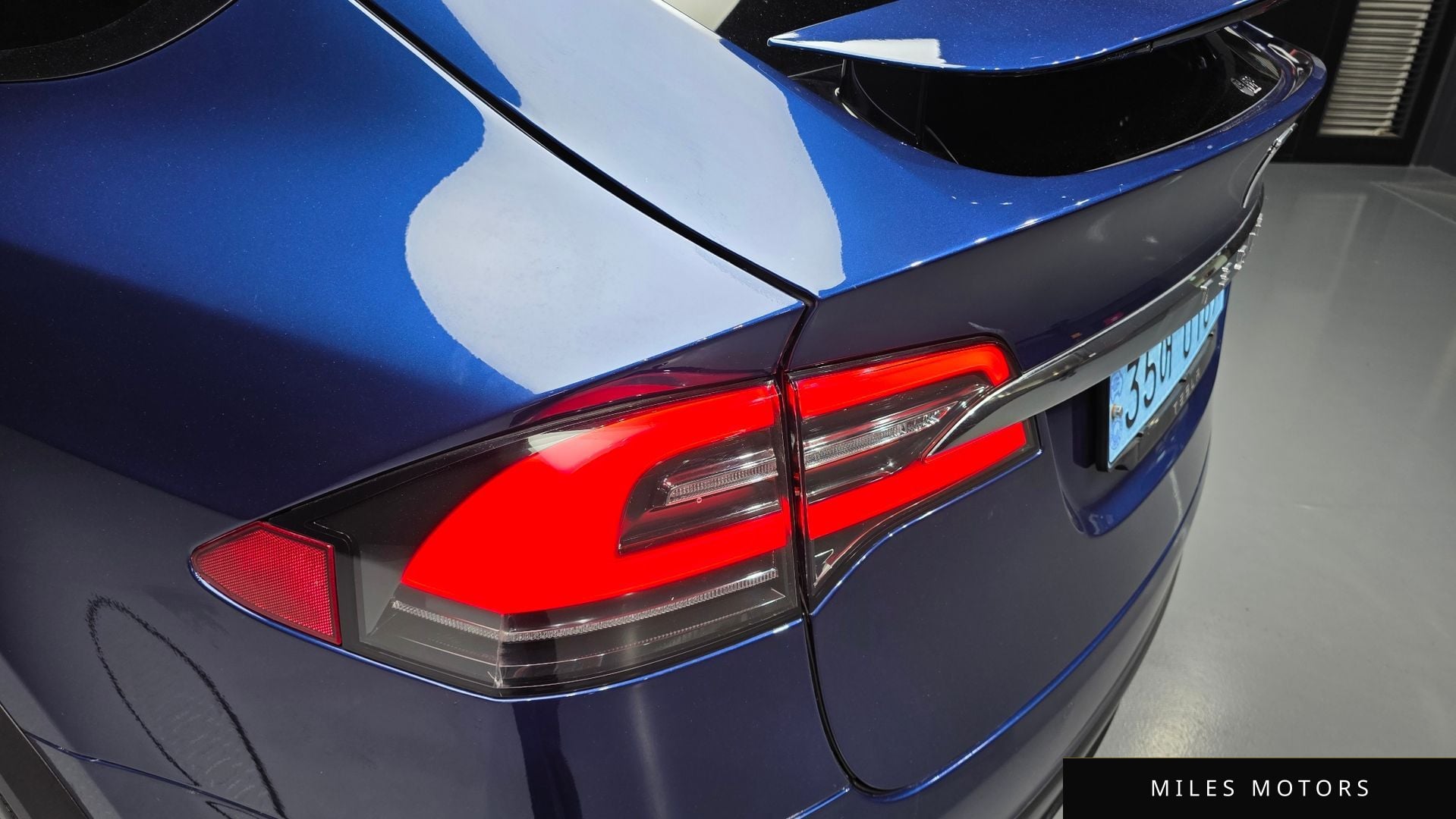 Tesla Model X 2020 — миниатюра 9