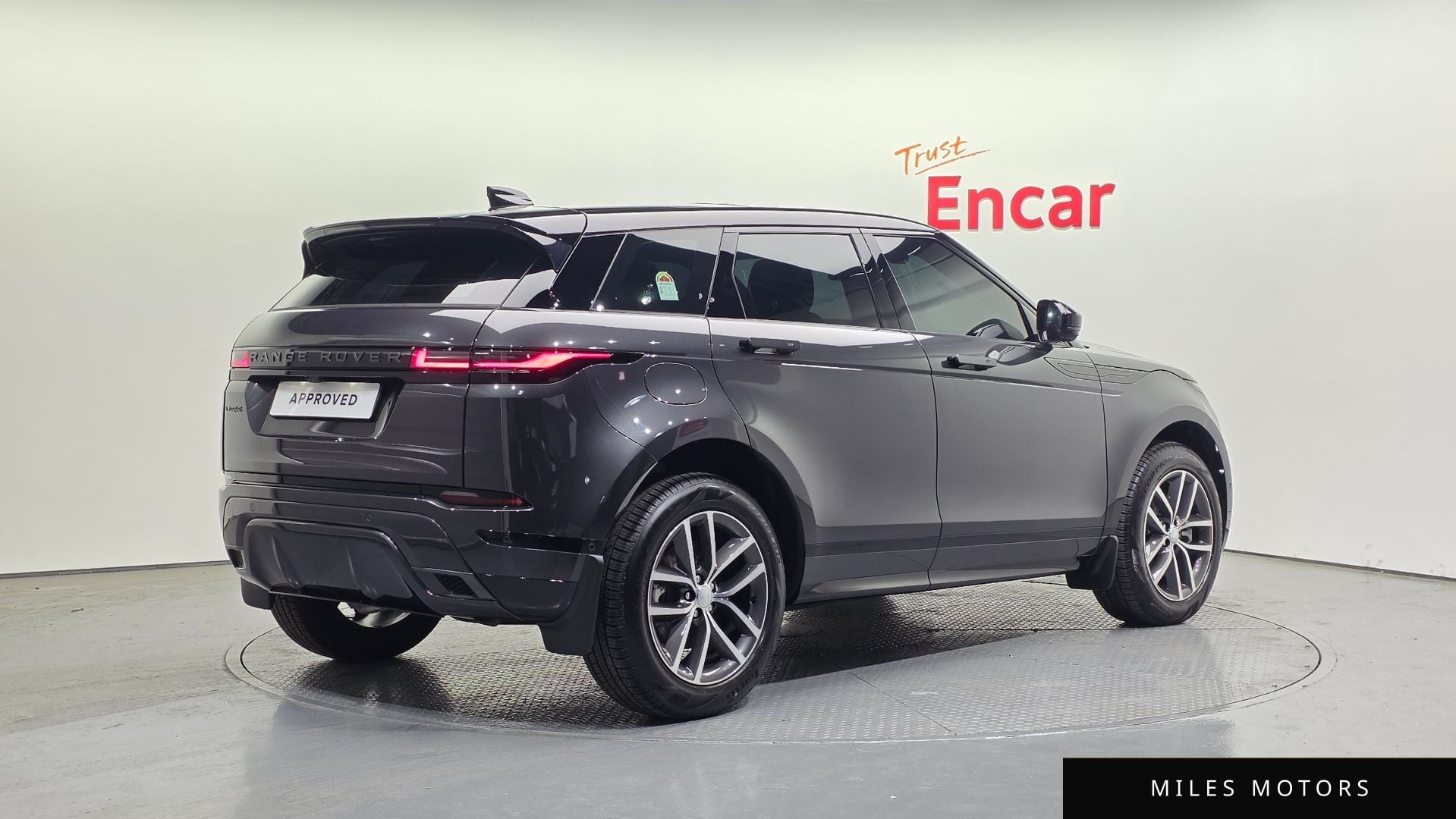 Land Rover Range Rover Evoque 2026 — миниатюра 2