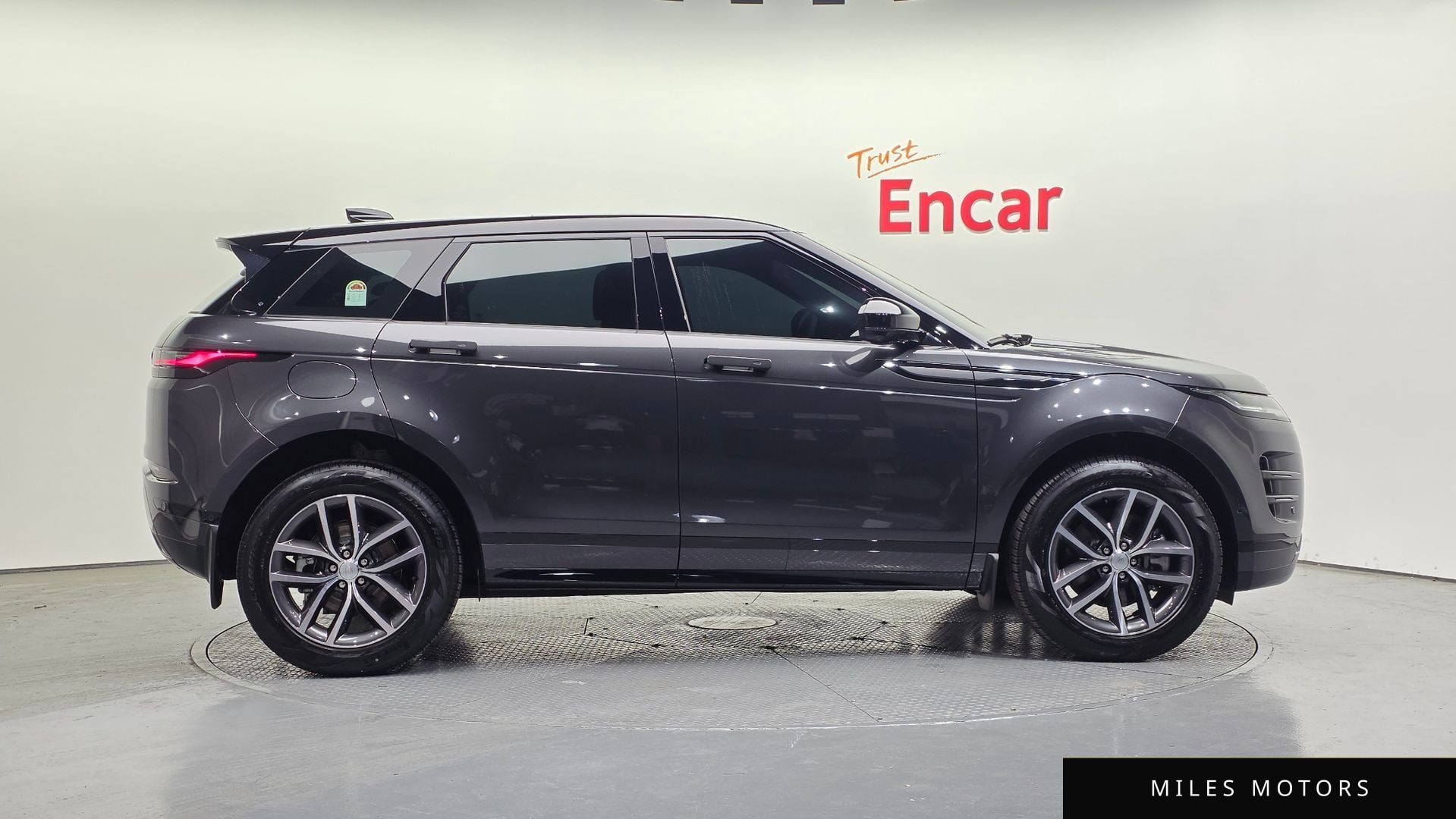 Land Rover Range Rover Evoque 2026 — миниатюра 5