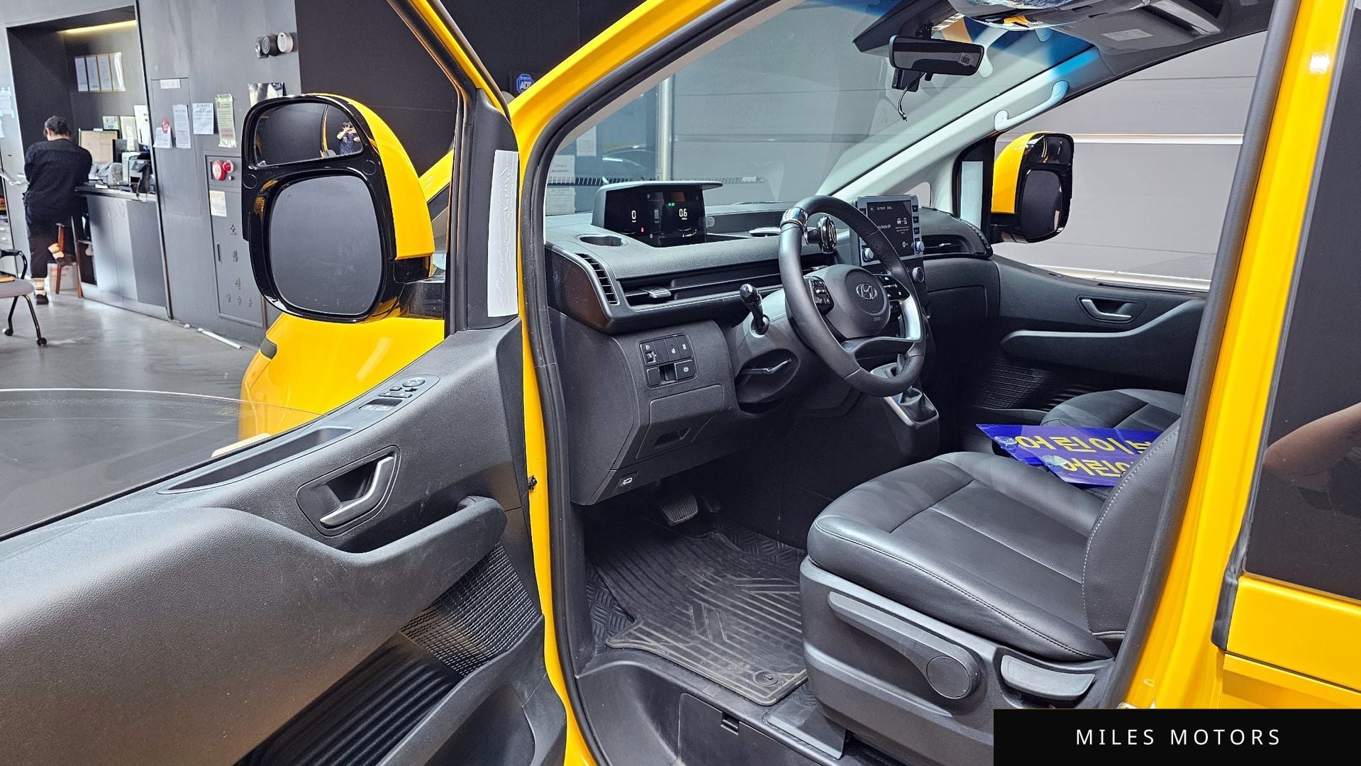 Hyundai Staria 2024 — миниатюра 10