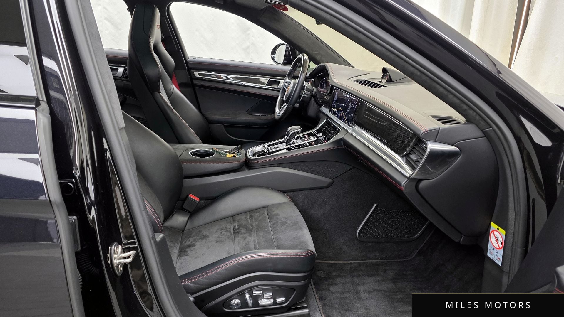 Porsche Panamera 2020 — миниатюра 11