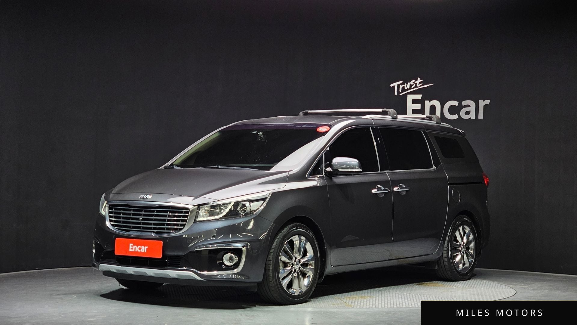 Kia Canival 2018 — фото 1 из 12