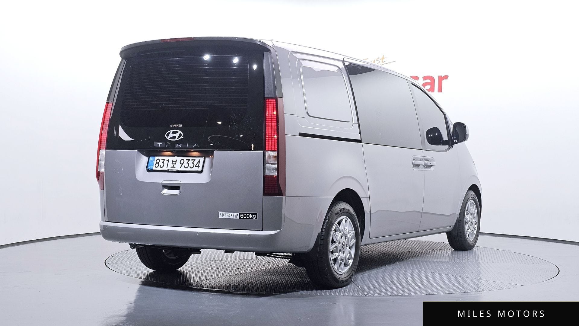 Hyundai Staria 2025 — миниатюра 2