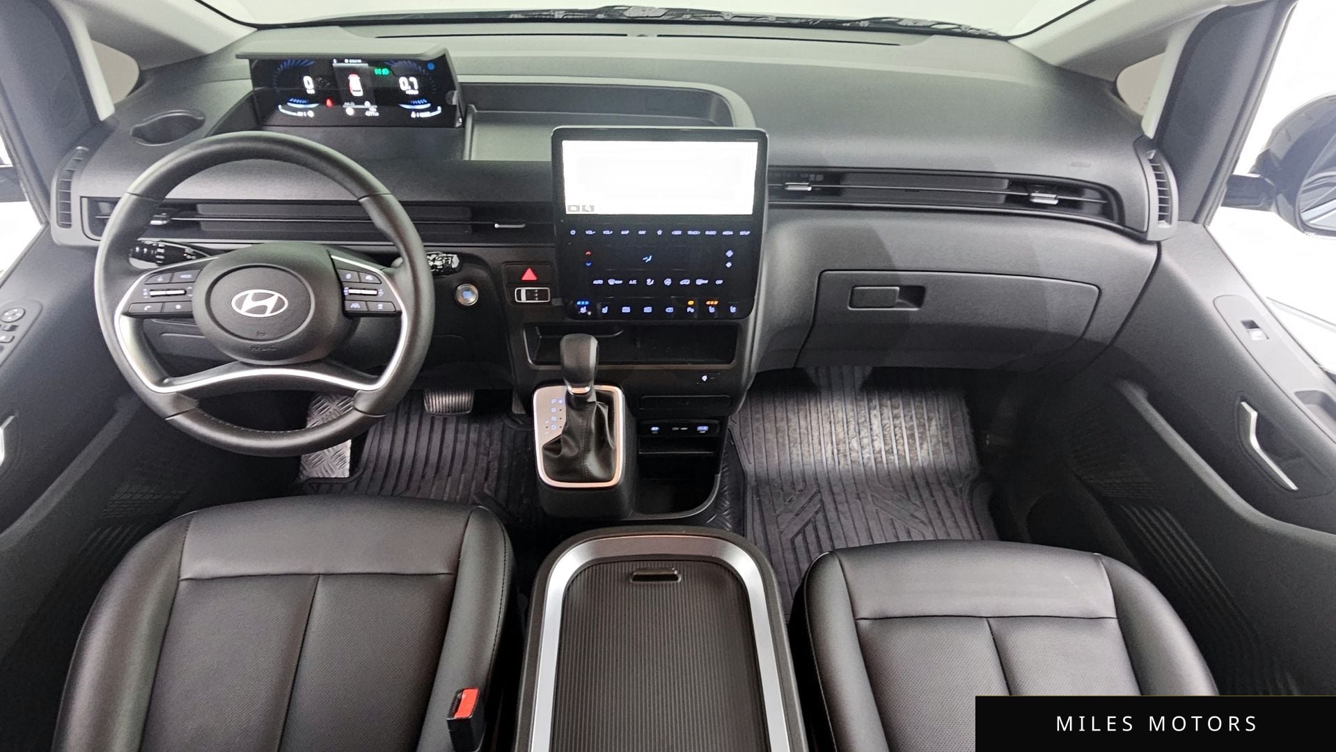 Hyundai Staria 2025 — миниатюра 7