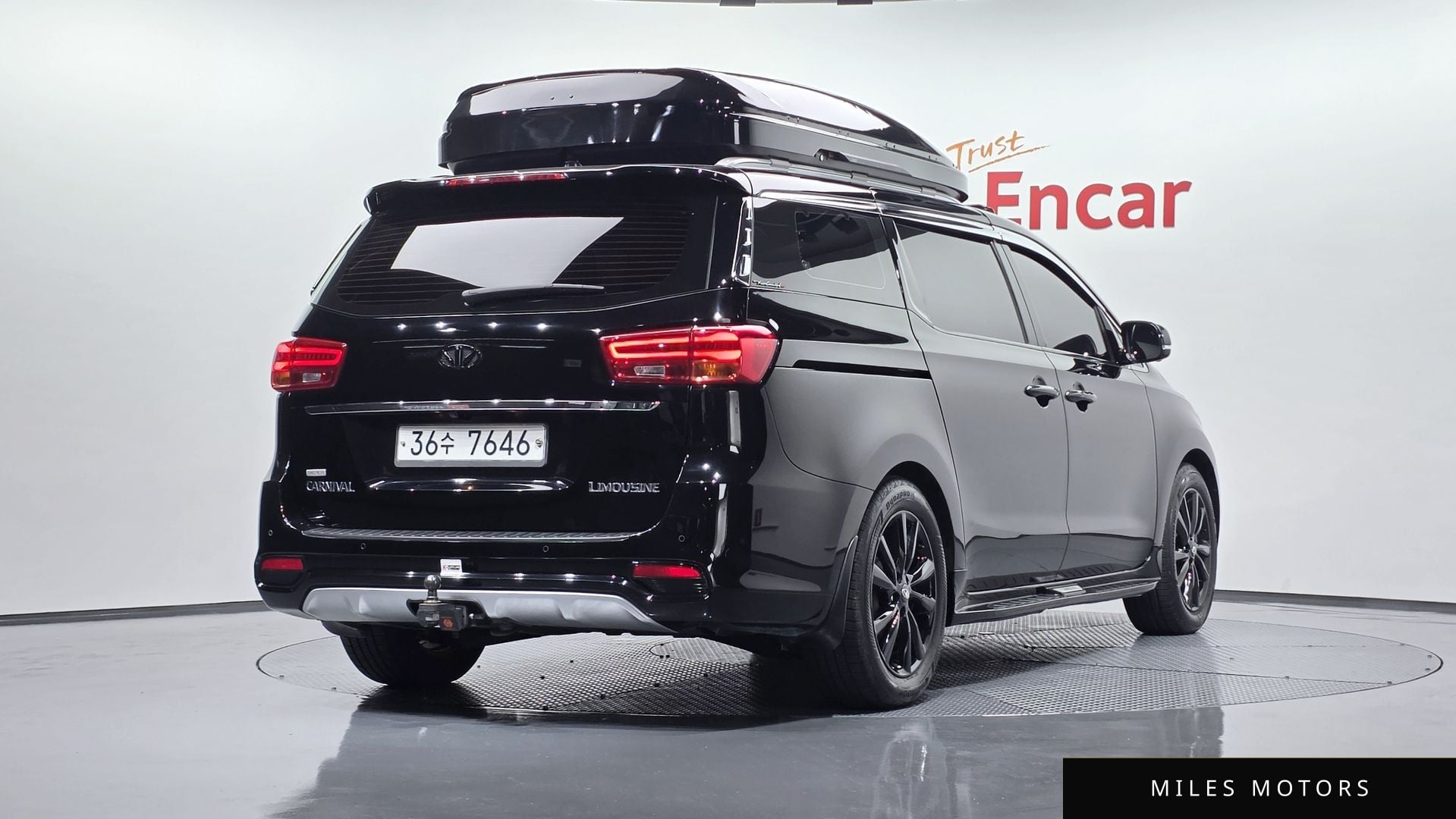 Kia Canival 2019 — фото 1 из 12