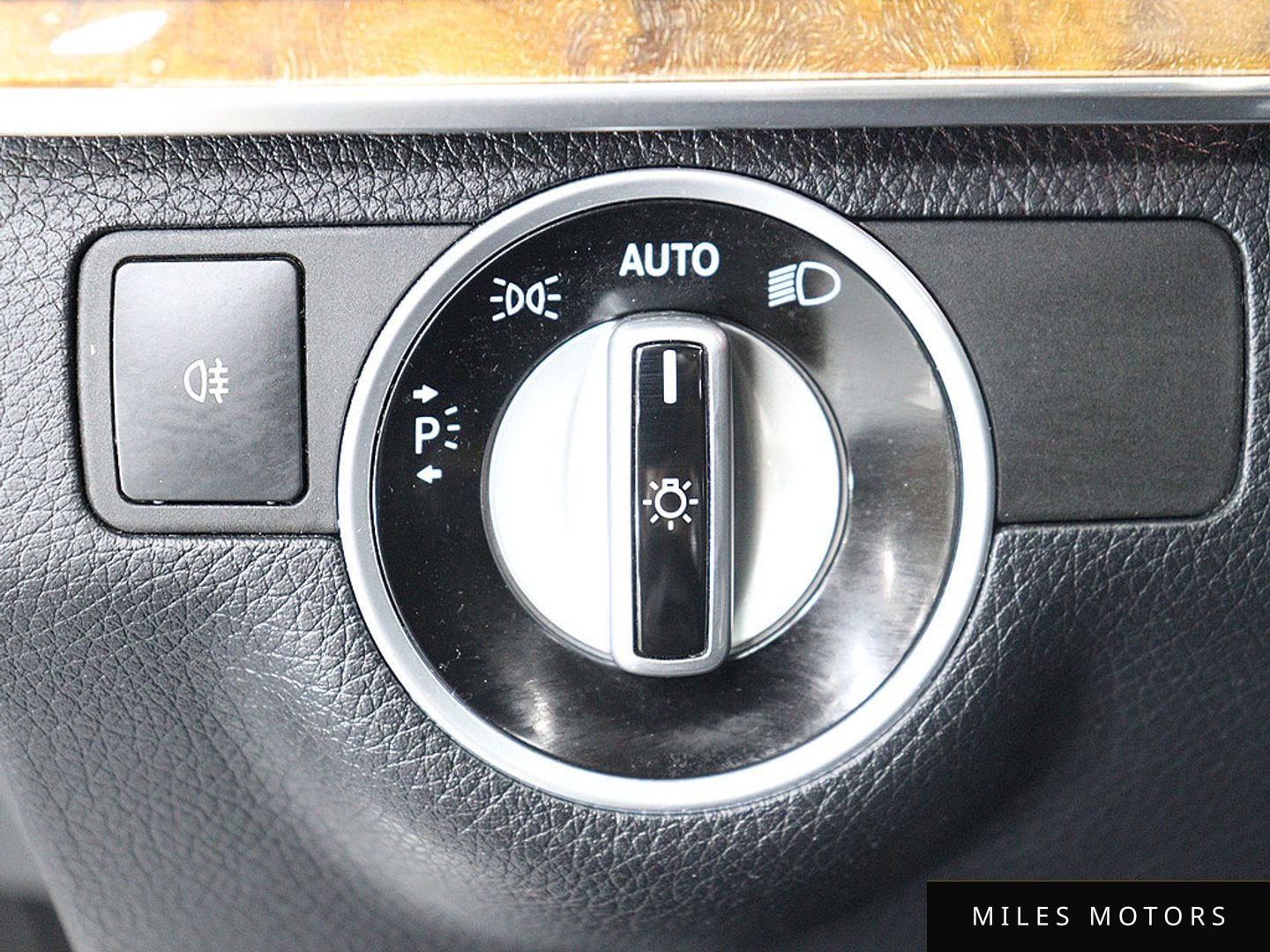 Mercedes-Benz E-Class W212 2014 — миниатюра 12