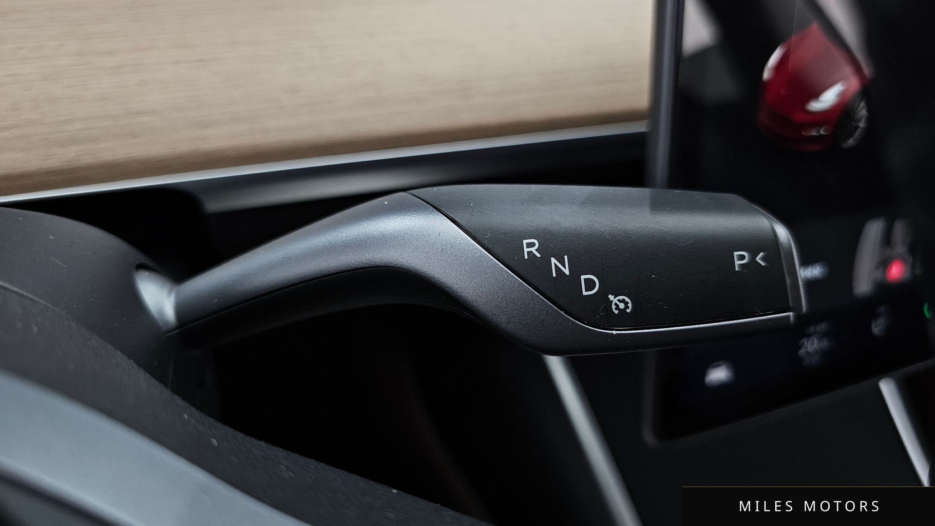 Tesla Model 3 2020 — миниатюра 12