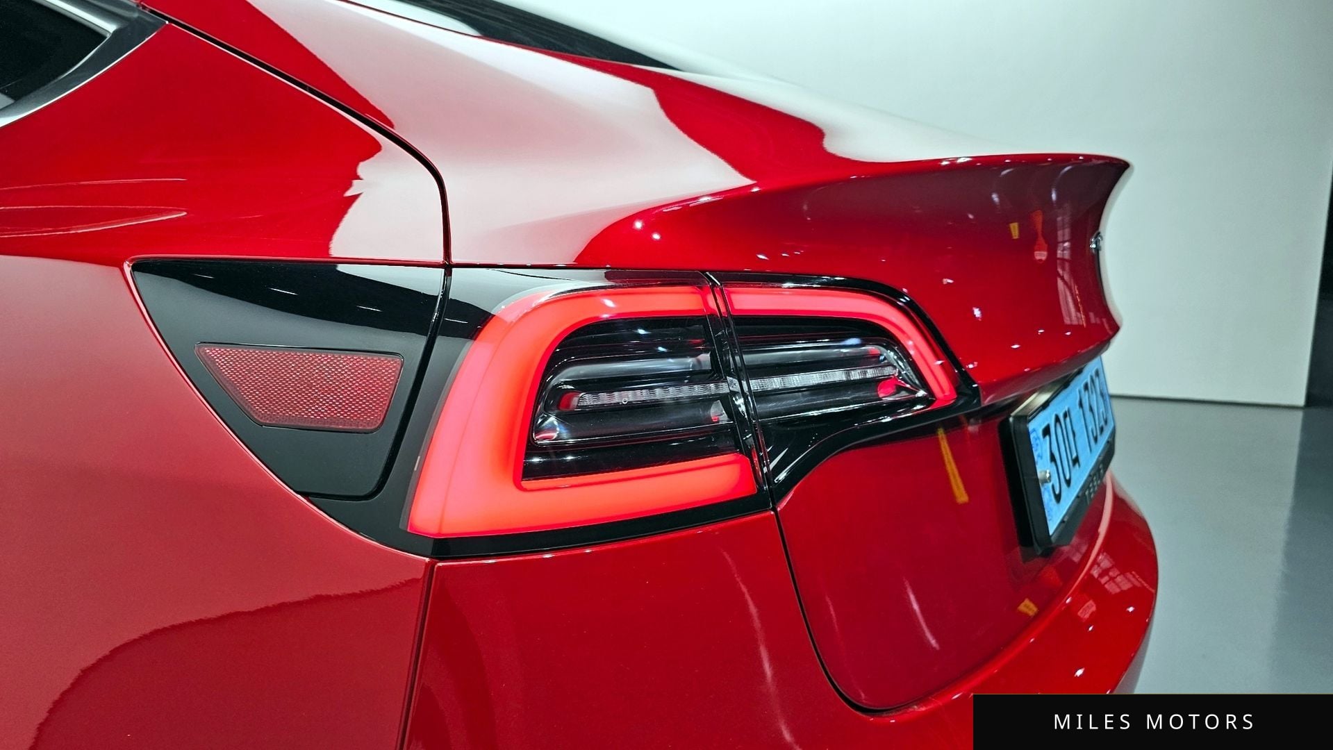 Tesla Model 3 2020 — миниатюра 9