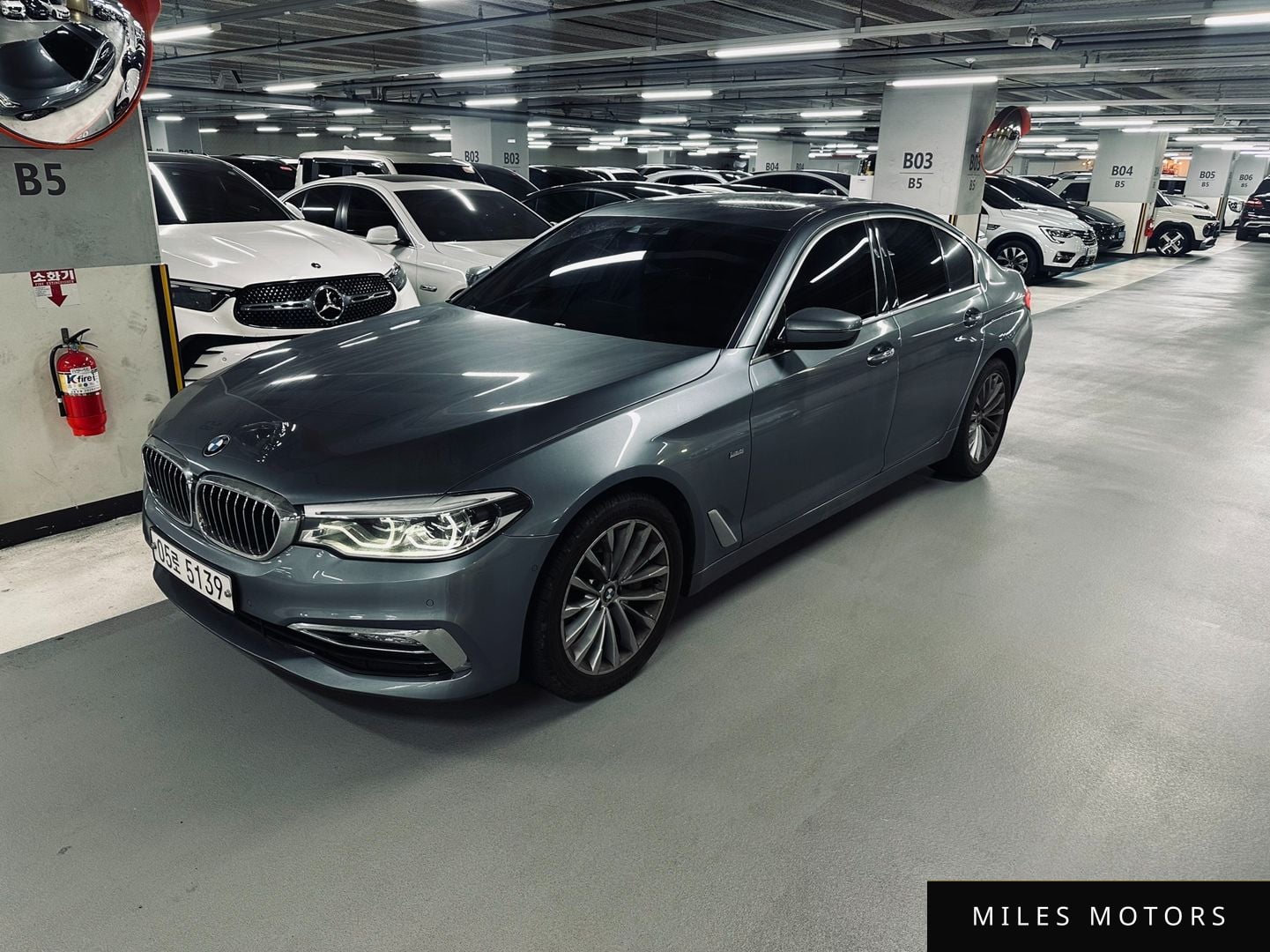 BMW 5 Series (G30) 2018 — фото 1 из 12