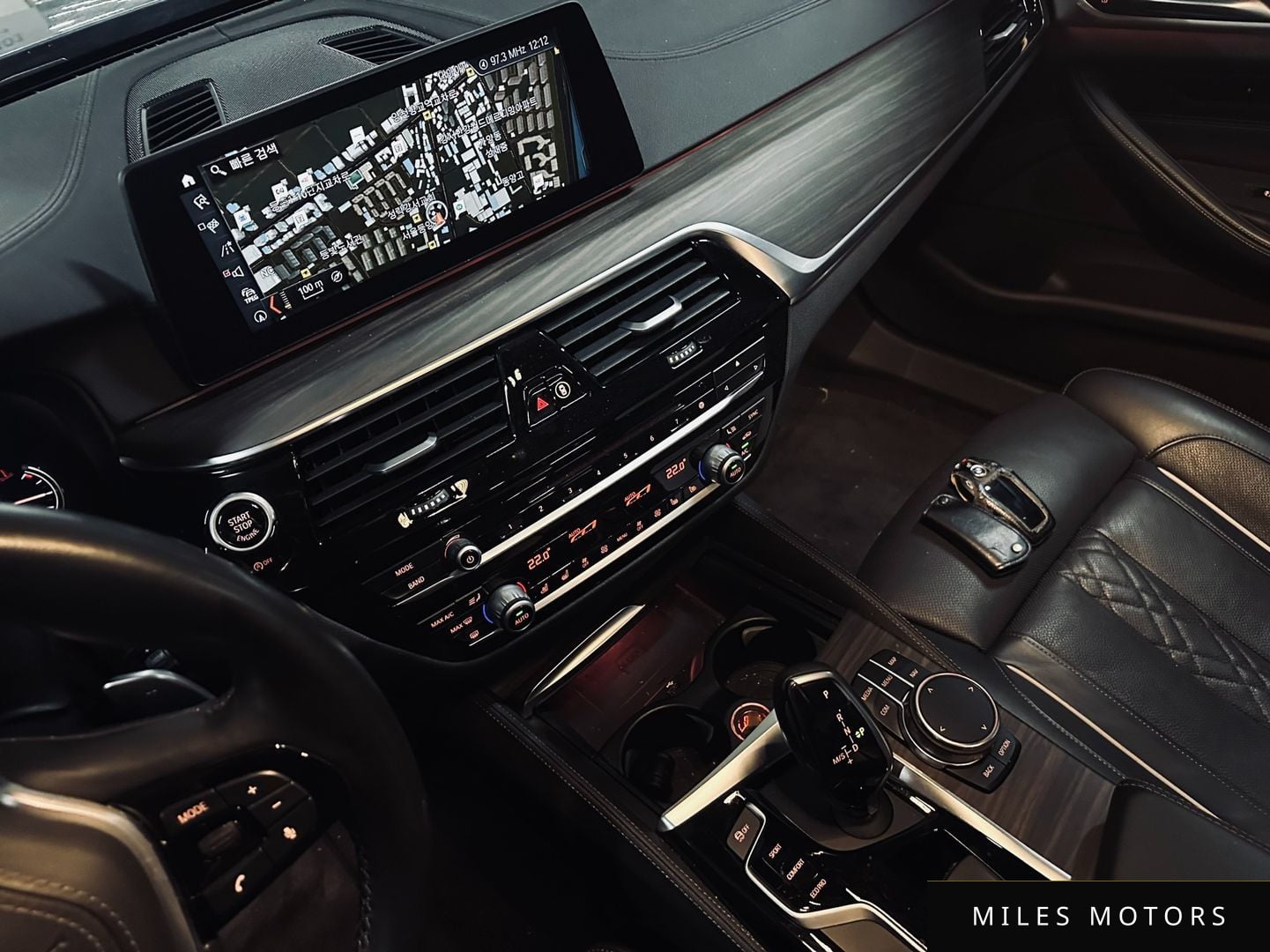 BMW 5 Series (G30) 2018 — миниатюра 6