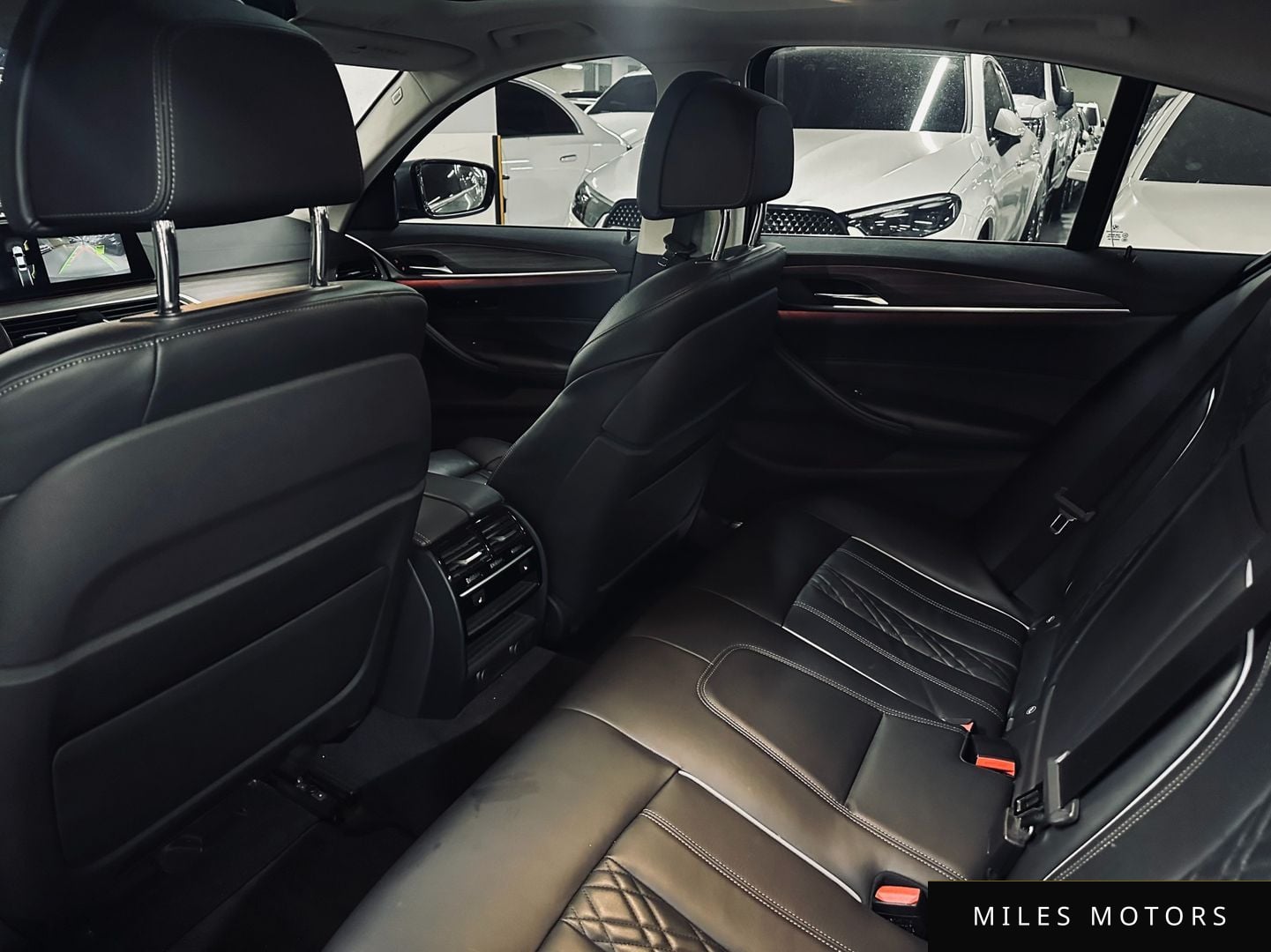 BMW 5 Series (G30) 2018 — миниатюра 11