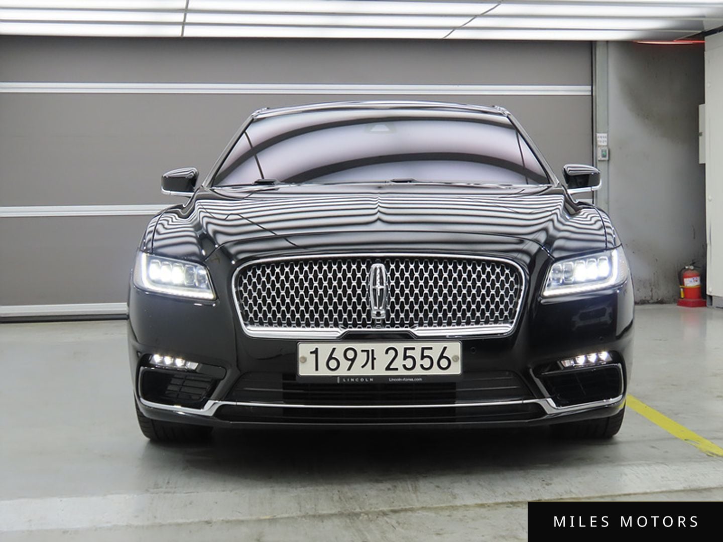 Lincoln Continental 2017 — миниатюра 2