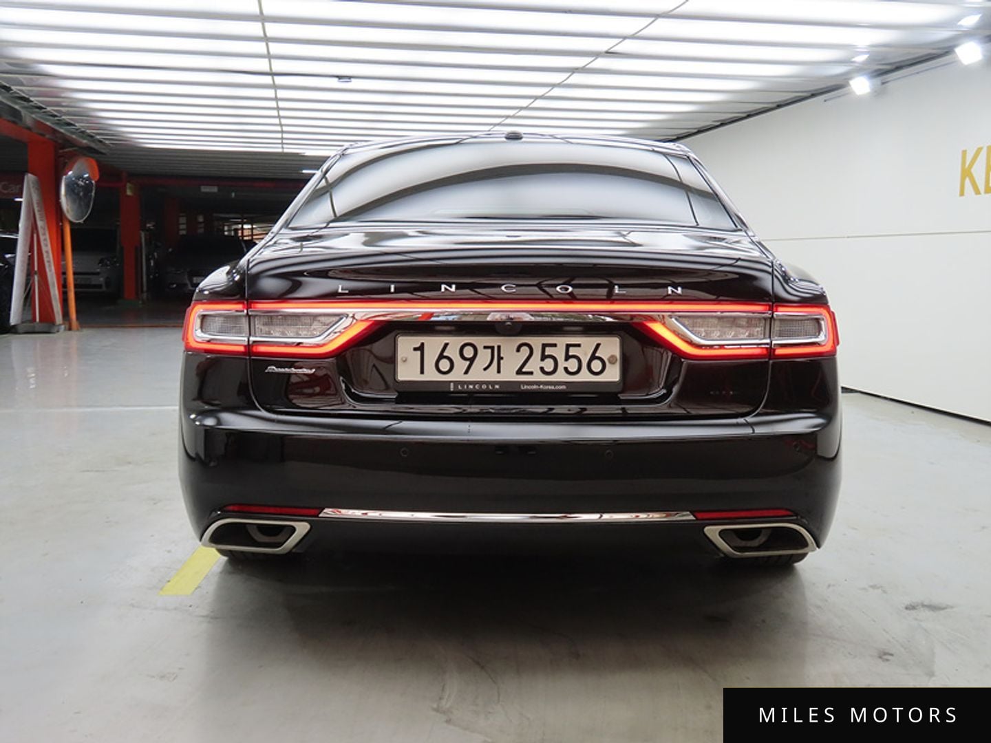 Lincoln Continental 2017 — миниатюра 3
