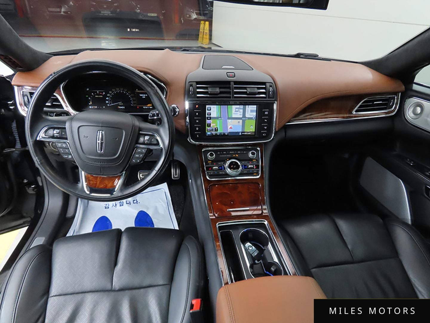 Lincoln Continental 2017 — миниатюра 7