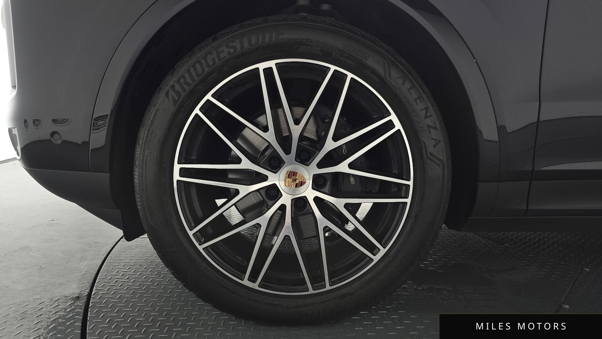 Porsche Cayenne 2025 — миниатюра 4